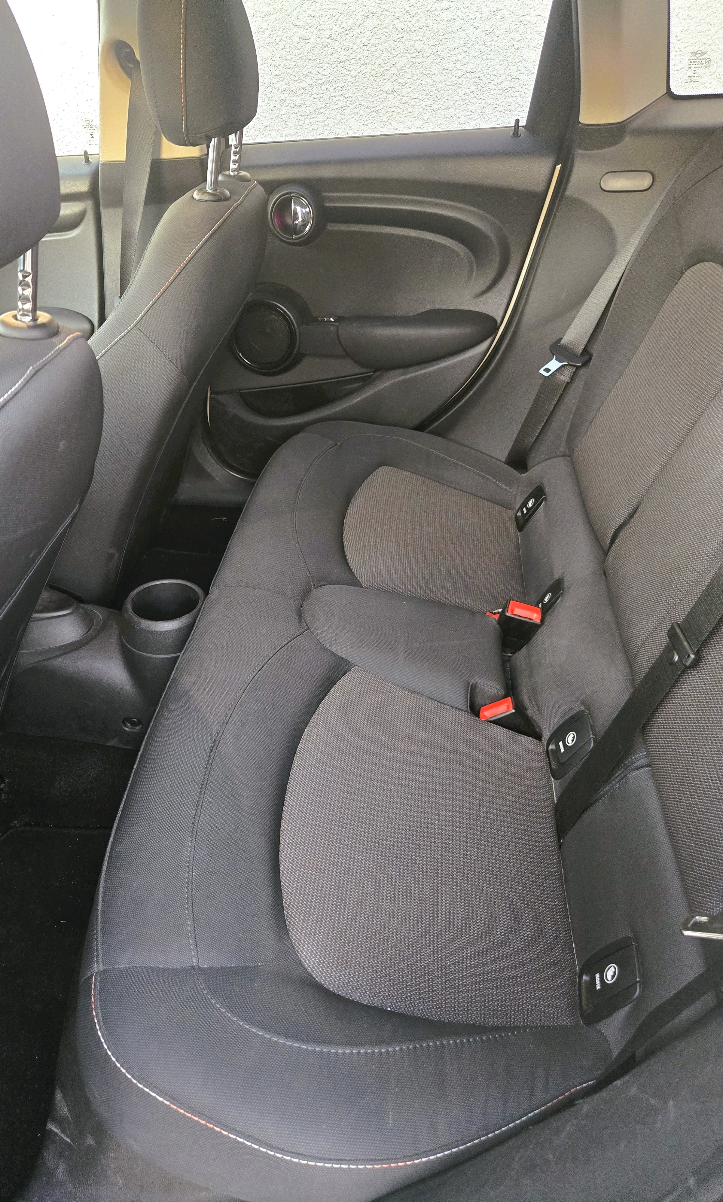 Mini Cooper 5 portes avec Apple CarPlay