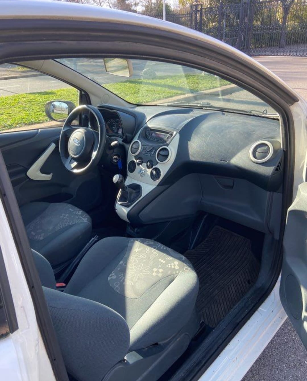 Ford Ka avec Entrée audio / iPod