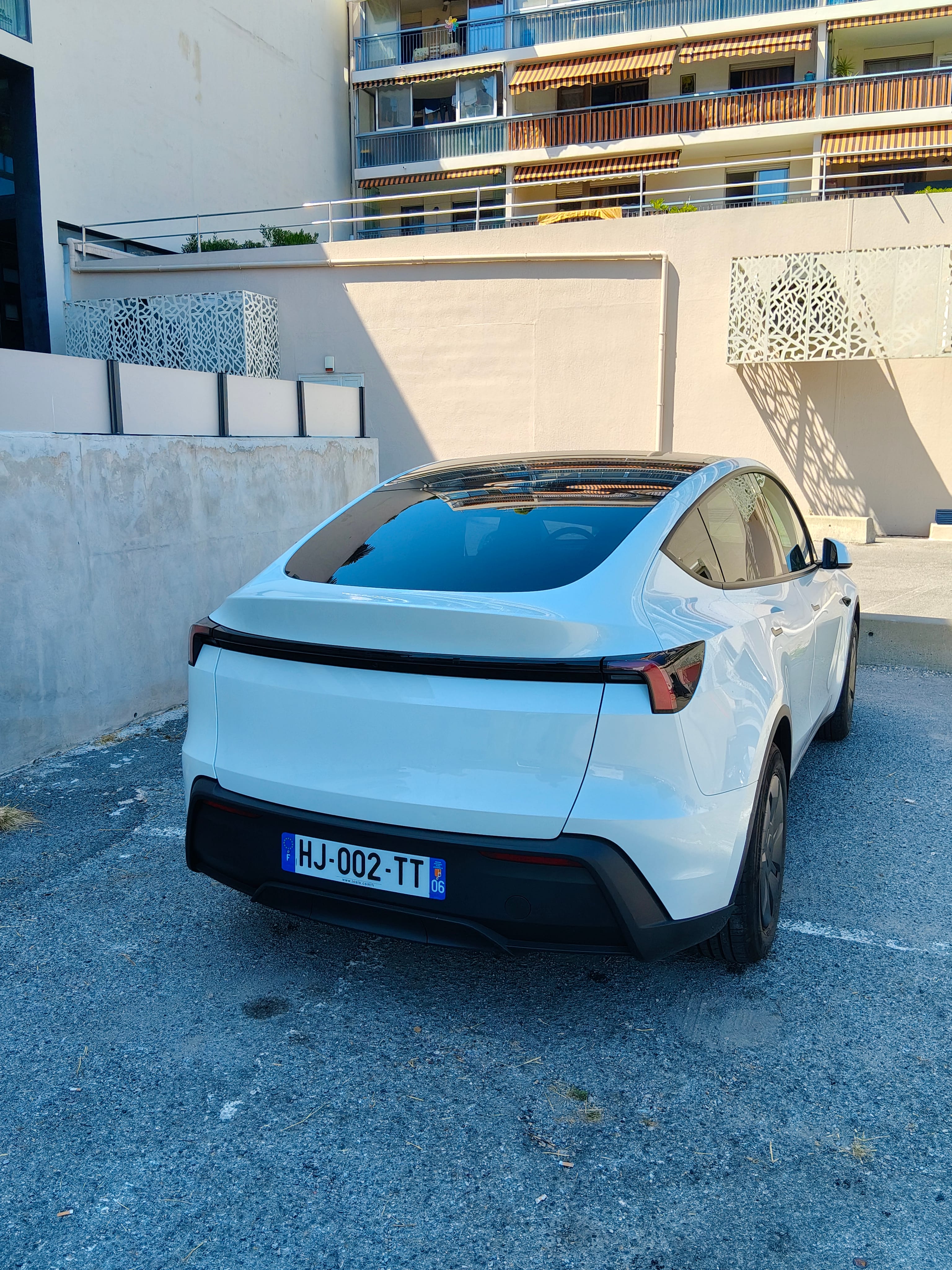 Tesla Model Y avec Caméra de recul
