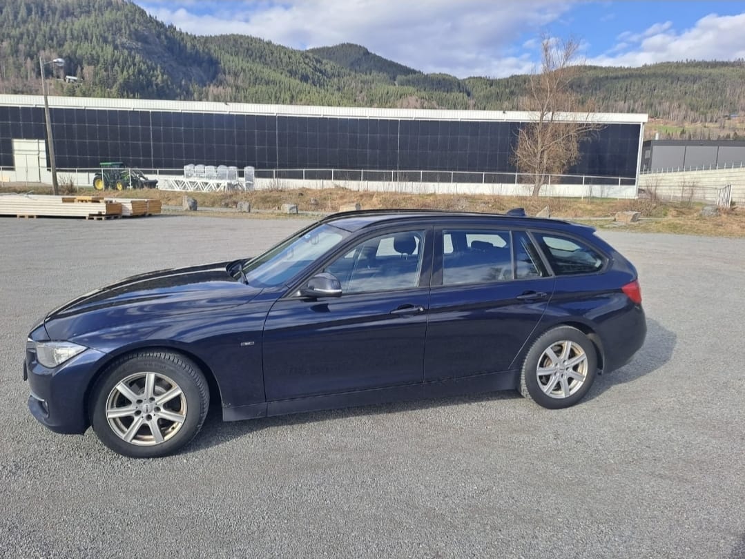 BMW 3-Serie 320i xDrive med Cruisekontroll
