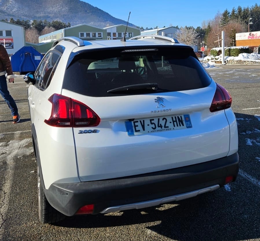 Peugeot 2008 avec GPS