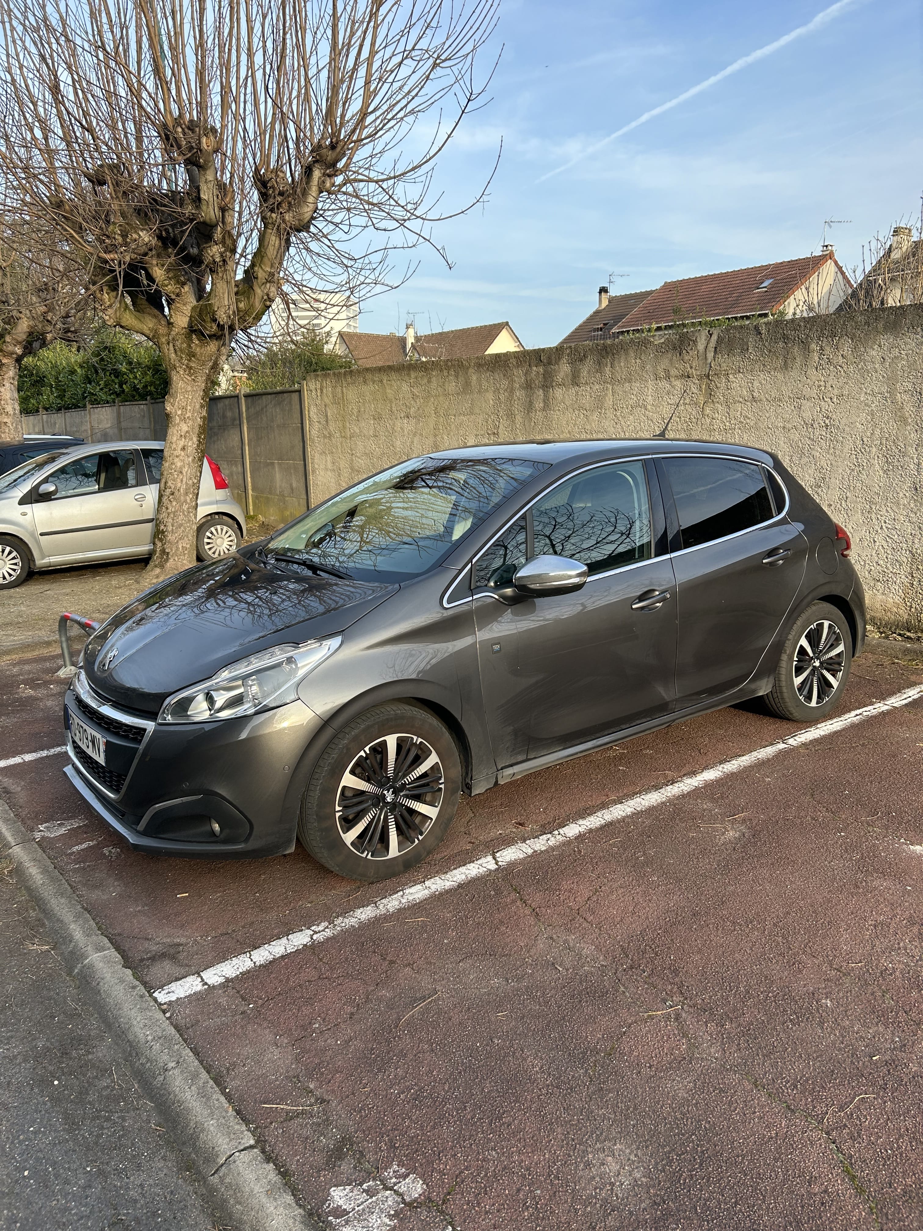 Peugeot 208, 2019, Essence 95