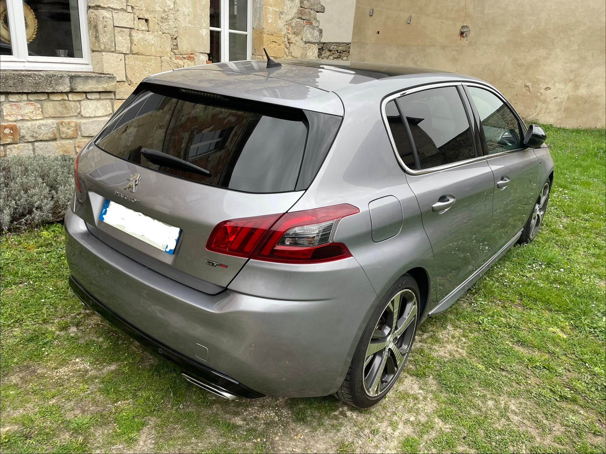 Peugeot 308 GT 180 EAT8 with Air conditioning