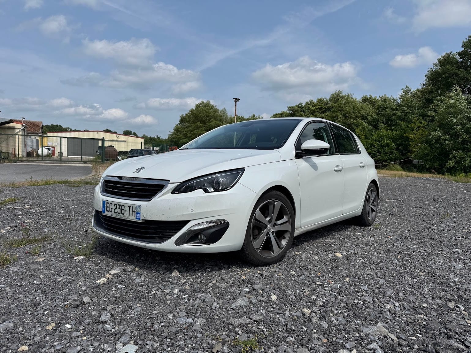 Peugeot 308 Ess 1.2-130CV *25027* EG236TH, 2015, Essence 95