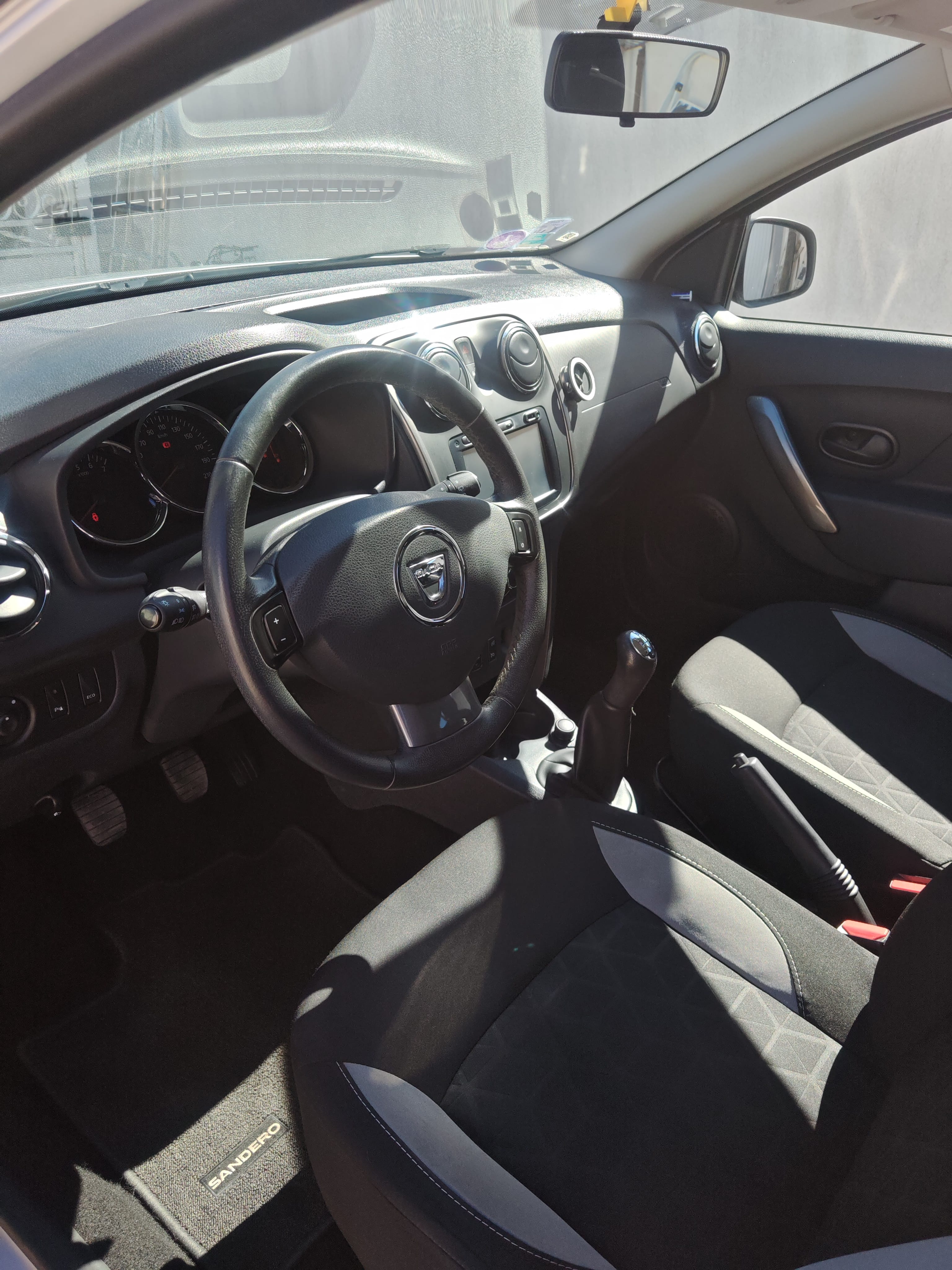 Dacia Sandero avec Audio Bluetooth
