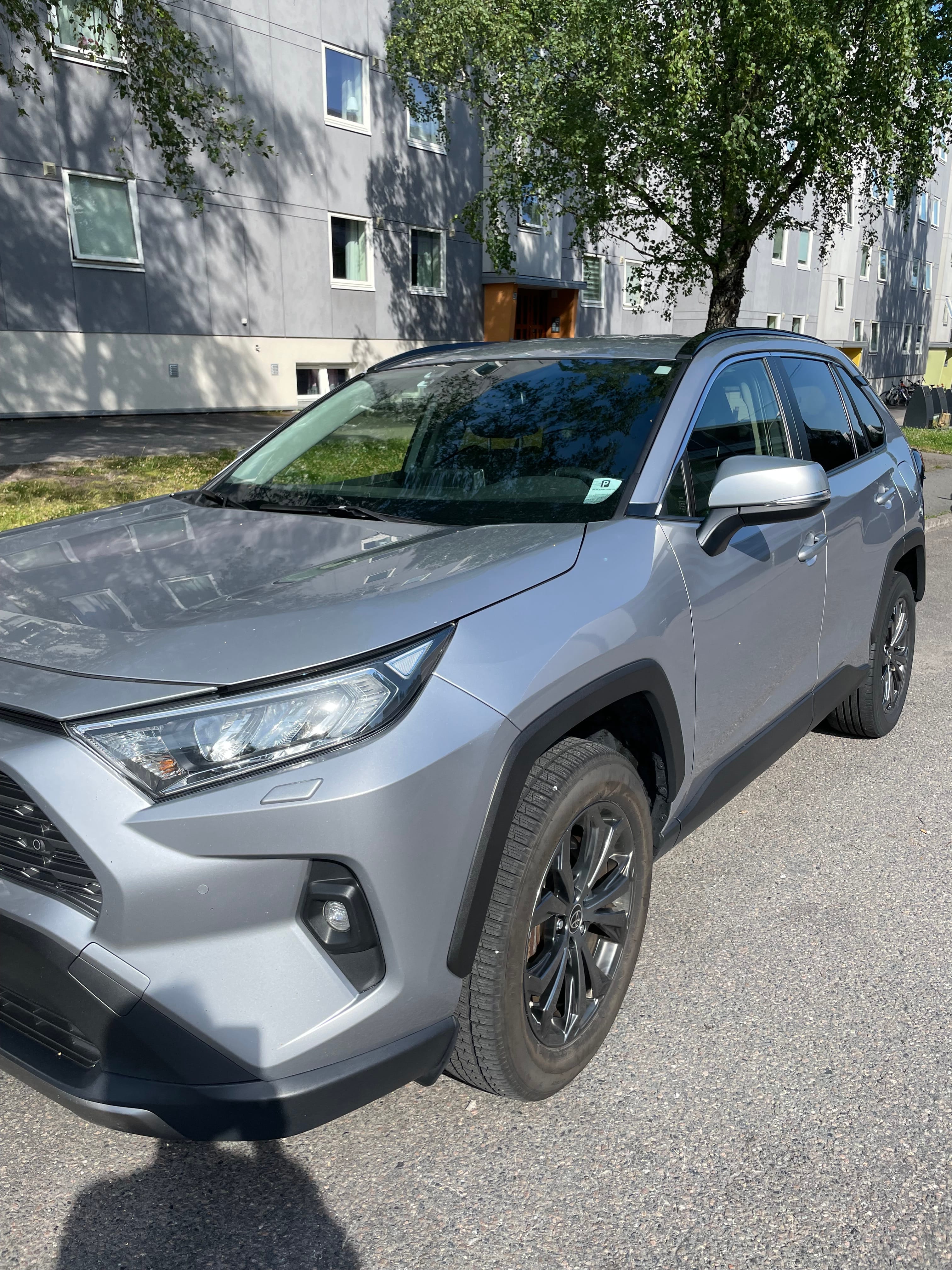 Toyota RAV 4 Hybrid, 2023, Blyfri 95 / Elektro (Hybrid), Automatik