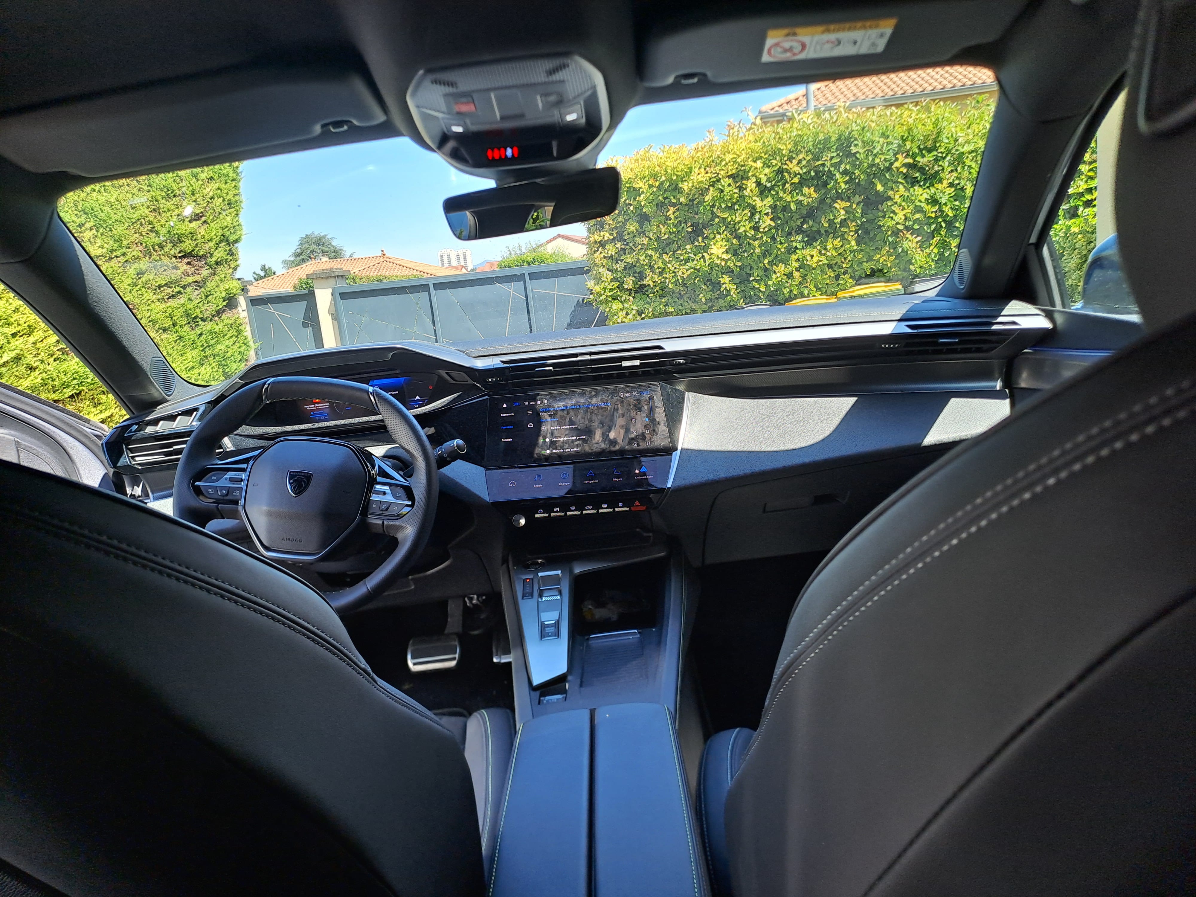 Peugeot 308 SW Électrique avec GPS