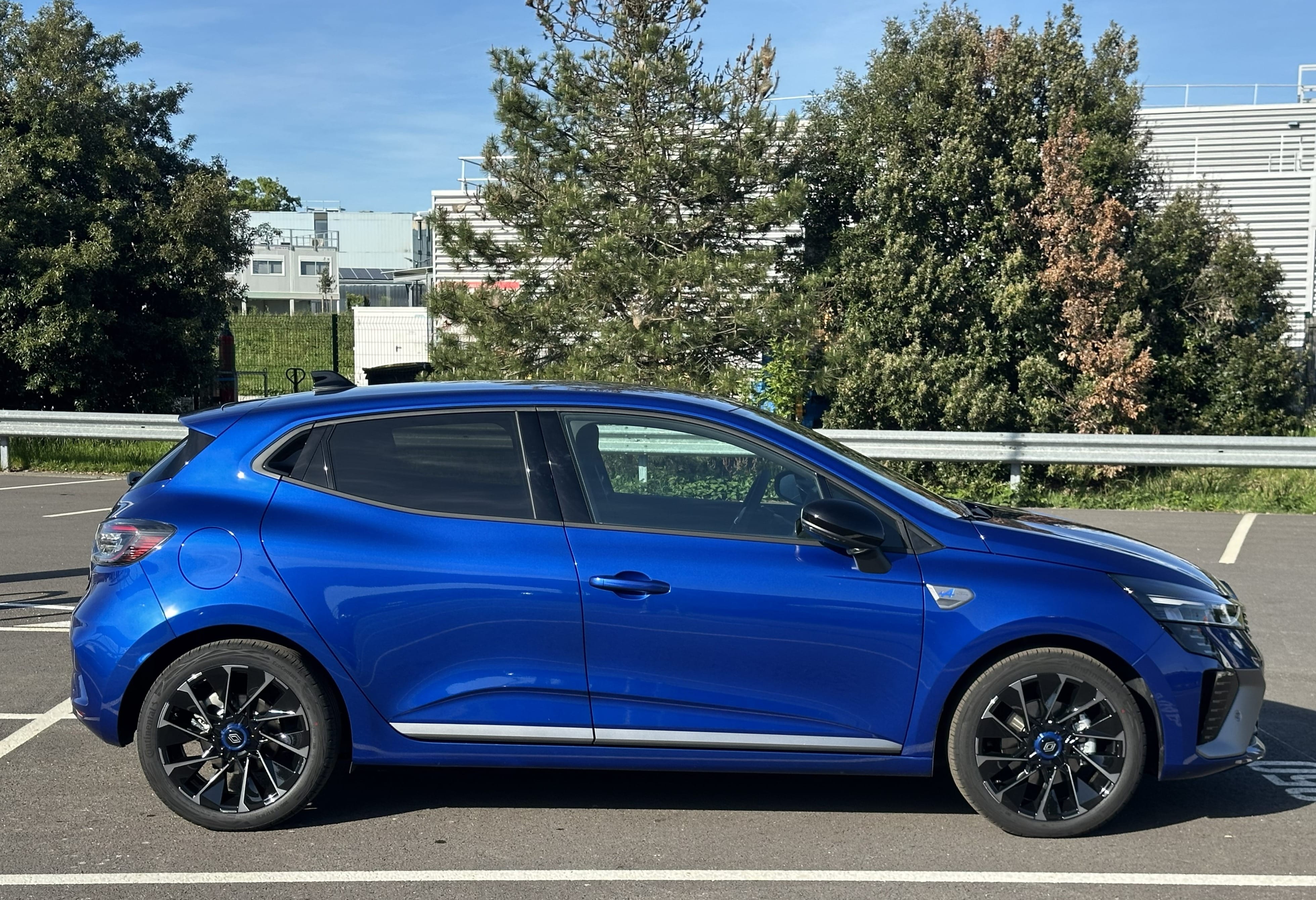 Renault Clio E-tech 145ch Esprit Alpine avec Climatisation