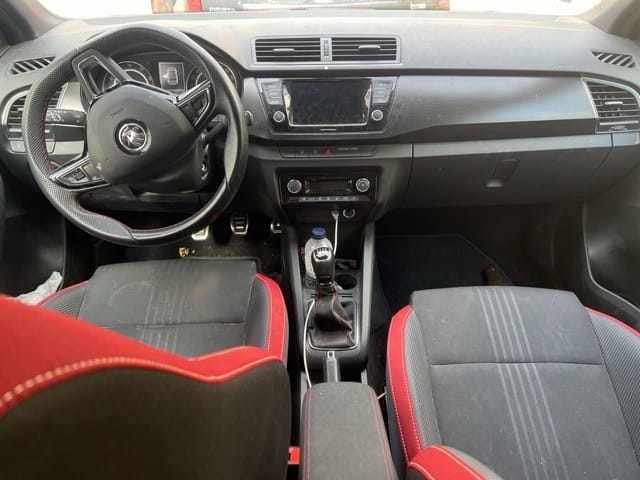 Skoda Fabia con Control de velocidad