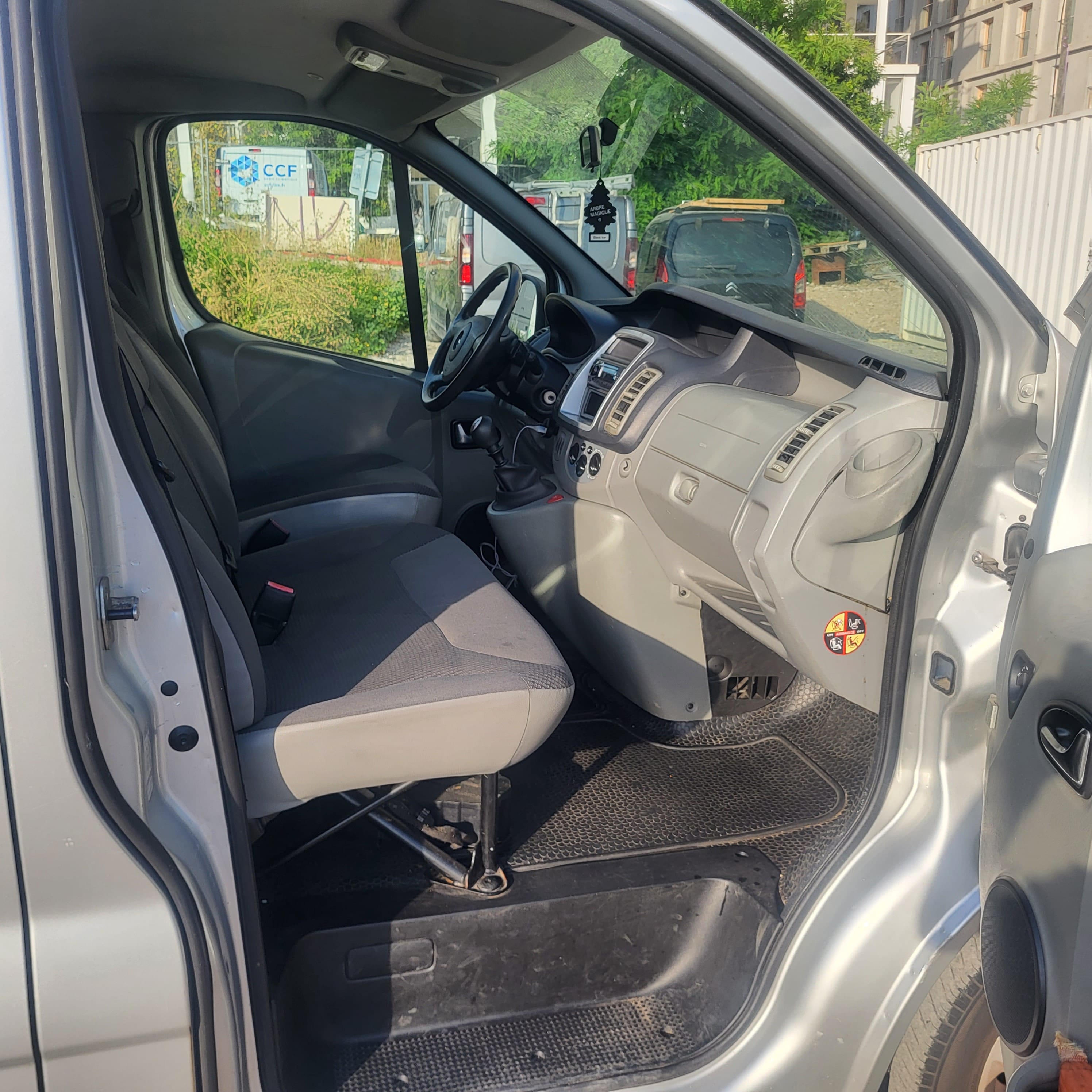 Opel Vivaro avec Attelage