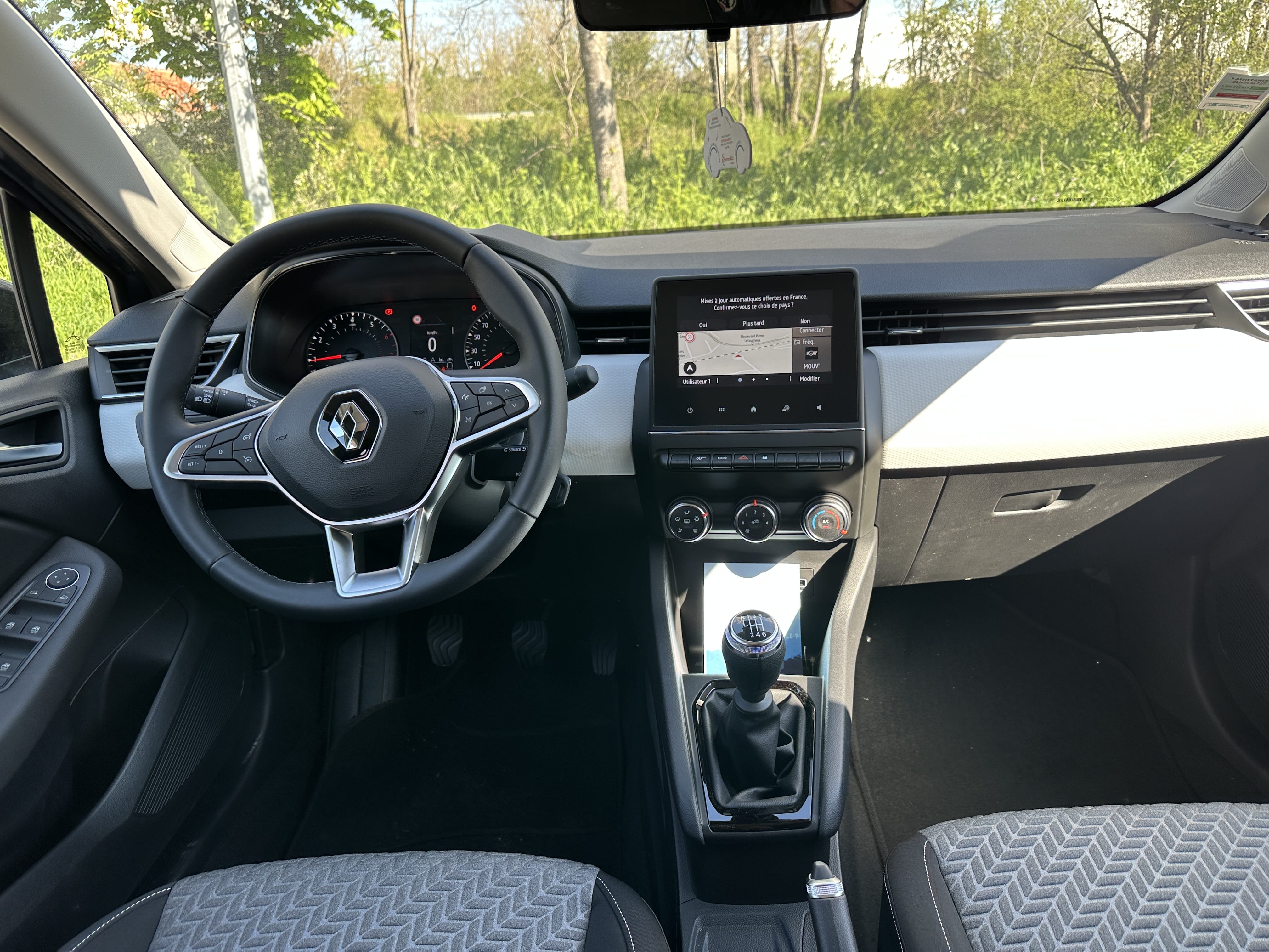 Renault Clio avec Siège bébé