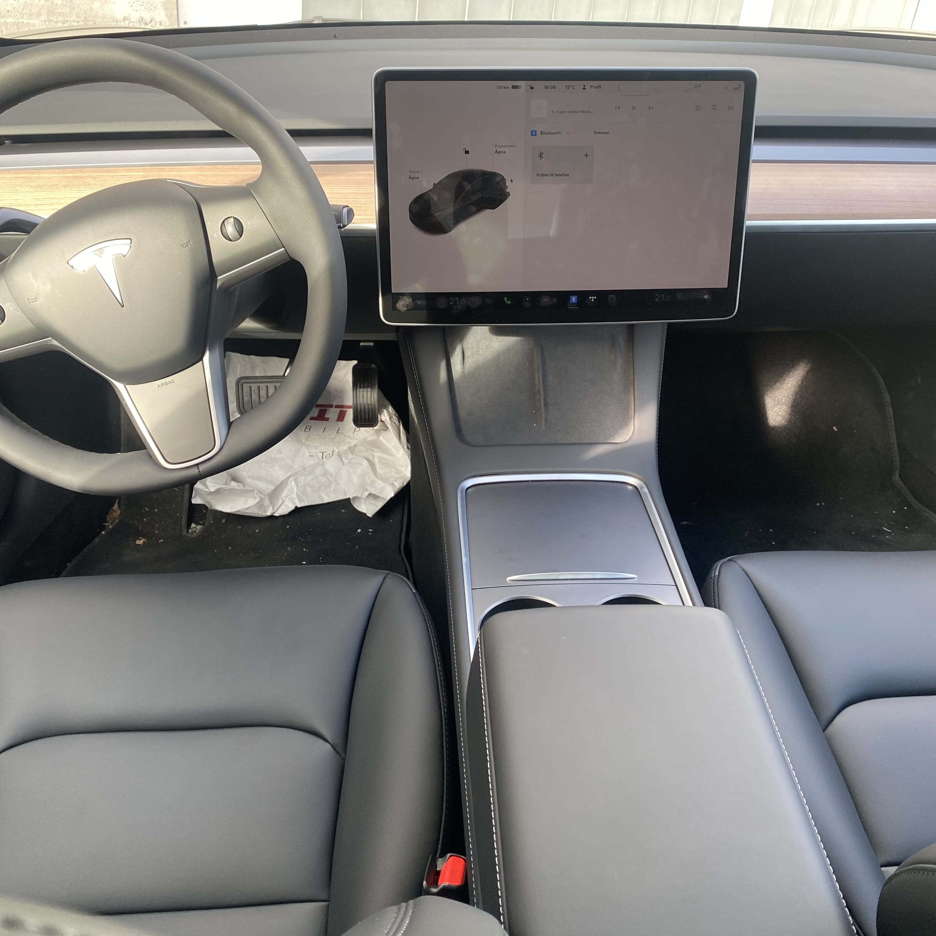 Tesla Model 3 med GPS