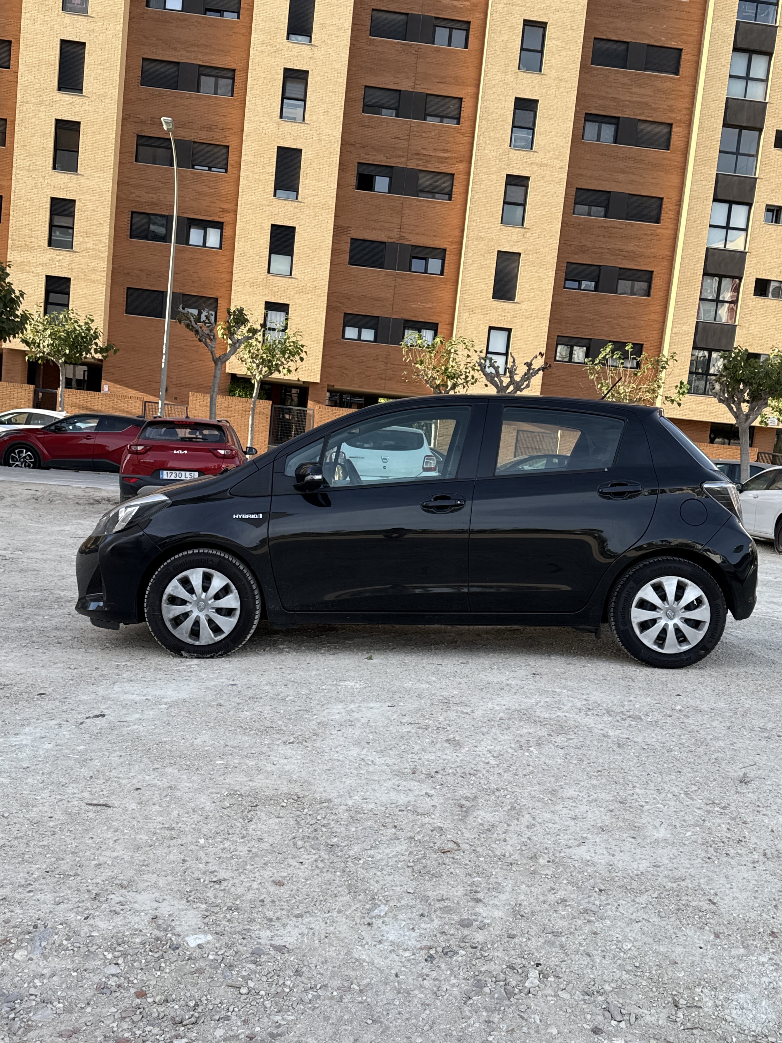 Toyota Yaris Híbrido Automatic con Aire acondicionado