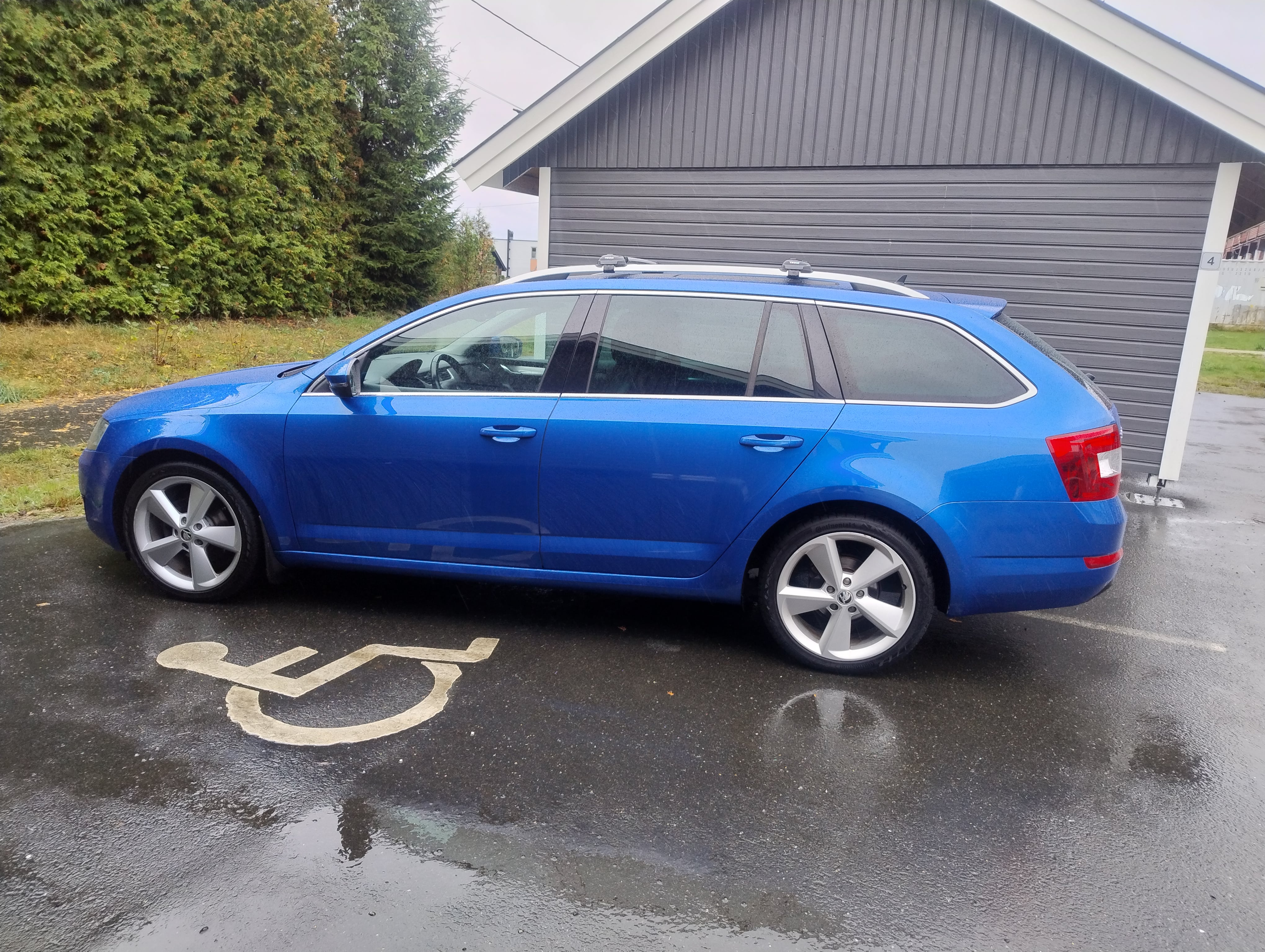 Skoda Octavia Combi 1,4 Tsi 140 hk bensinmotor. med Aircondition