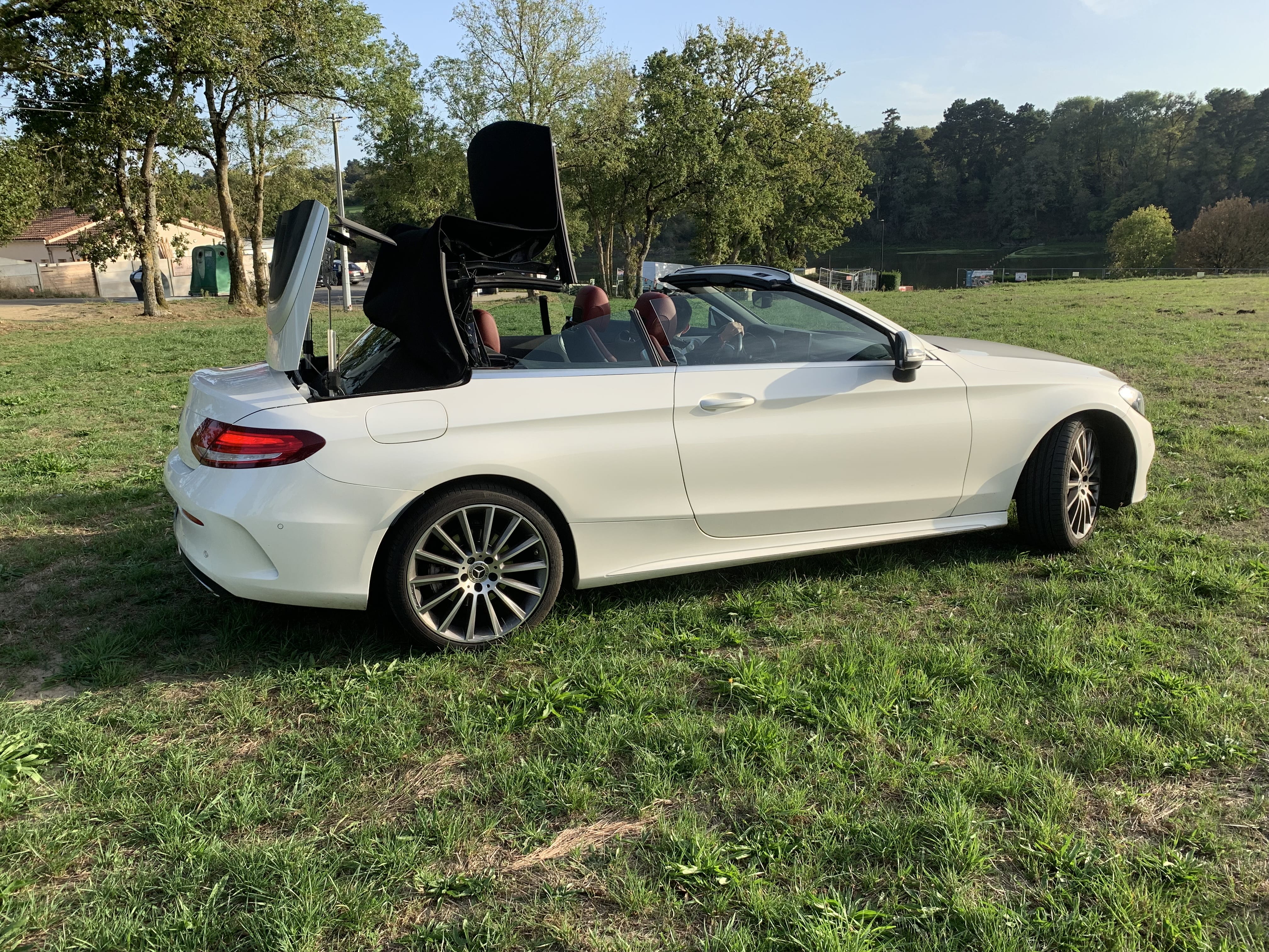 Mercedes-Benz Classe C Cabriolet avec Entrée audio / iPod