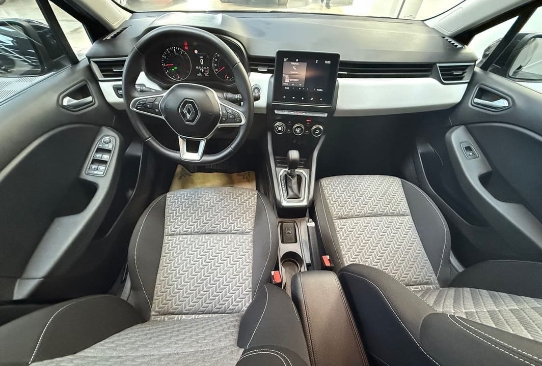 Renault Clio avec GPS