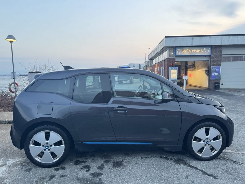 BMW i3 with GPS