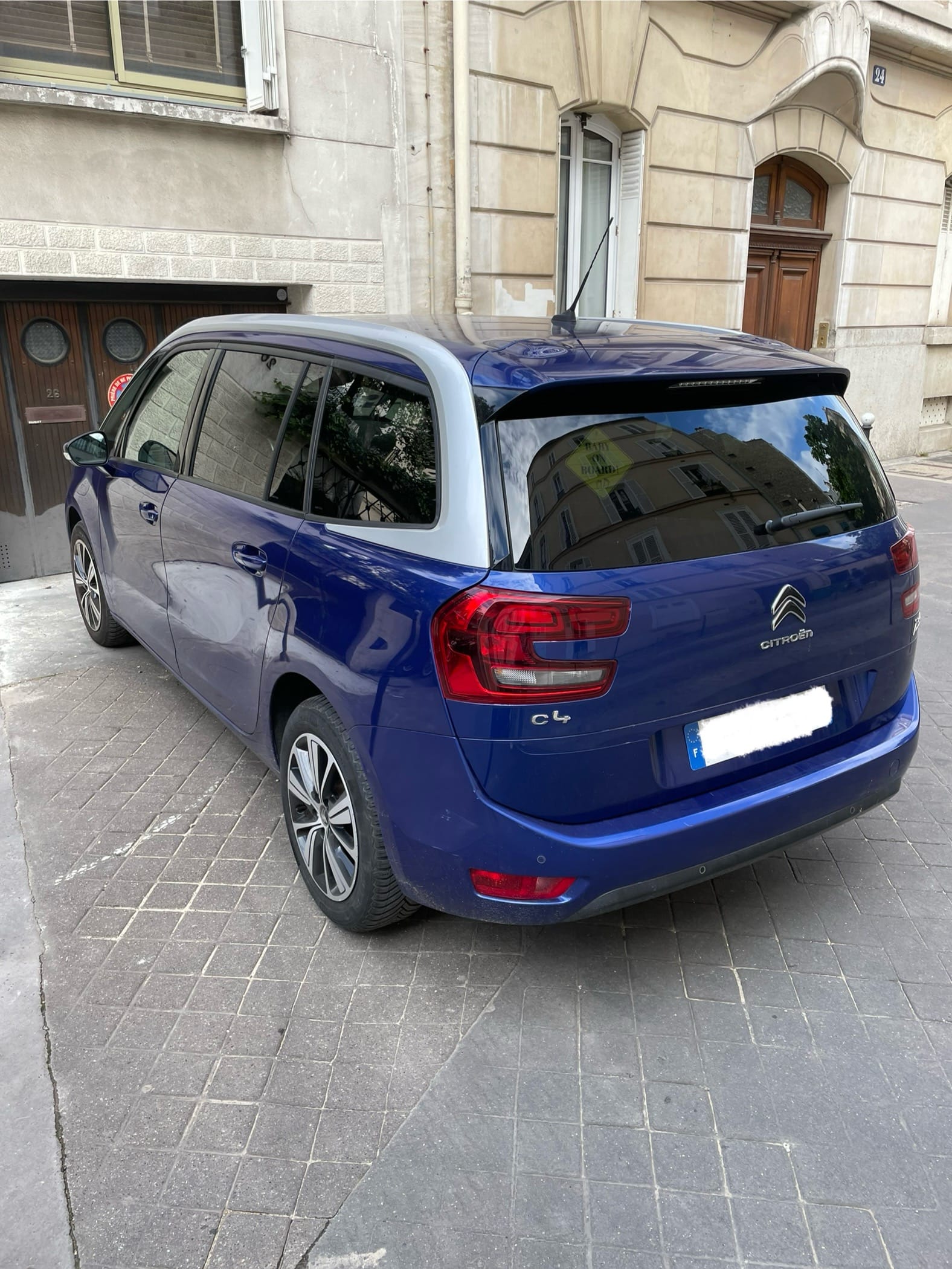 Citroen C4 Grand Picasso mit Navigationsgerät