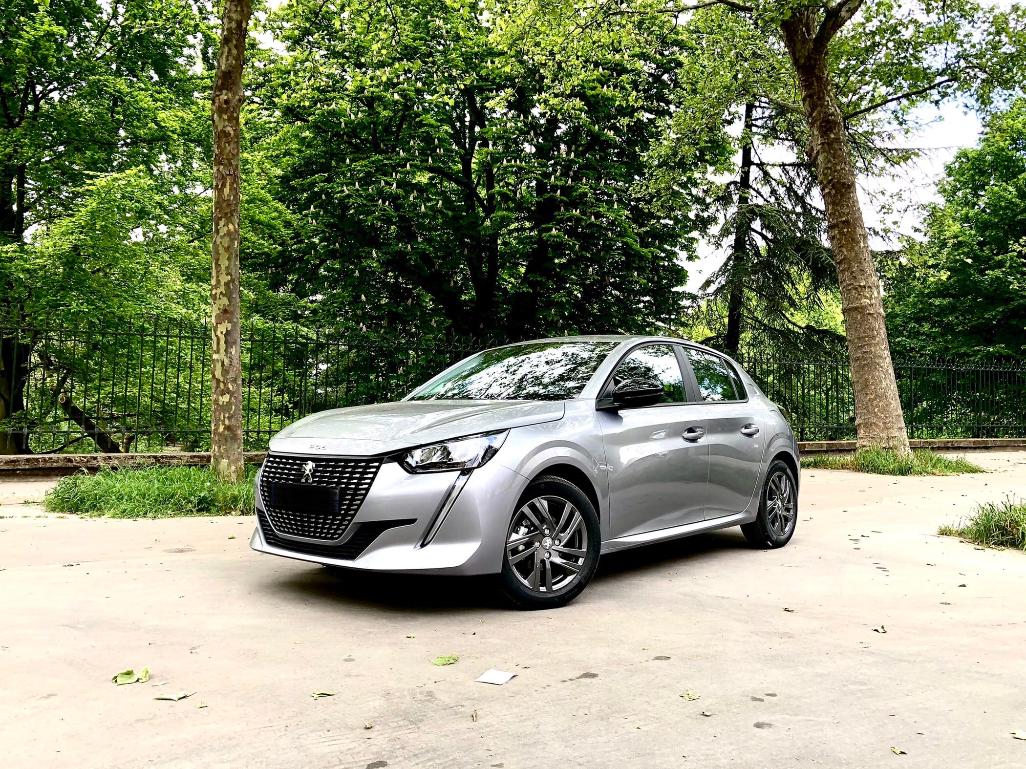 Peugeot 208 GE895, 2022, Essence 95