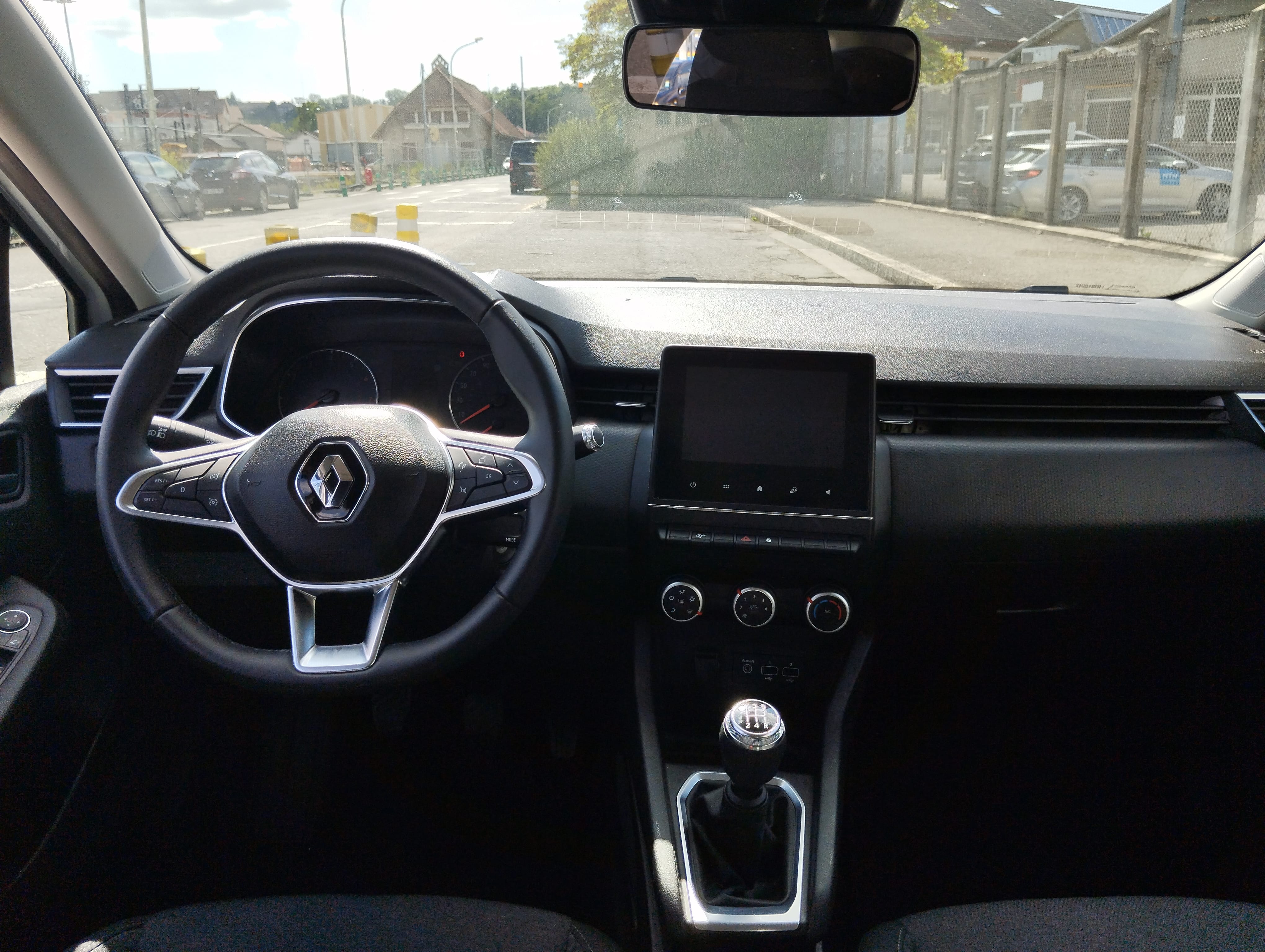 Renault Clio 1.0L essence avec Audio Bluetooth