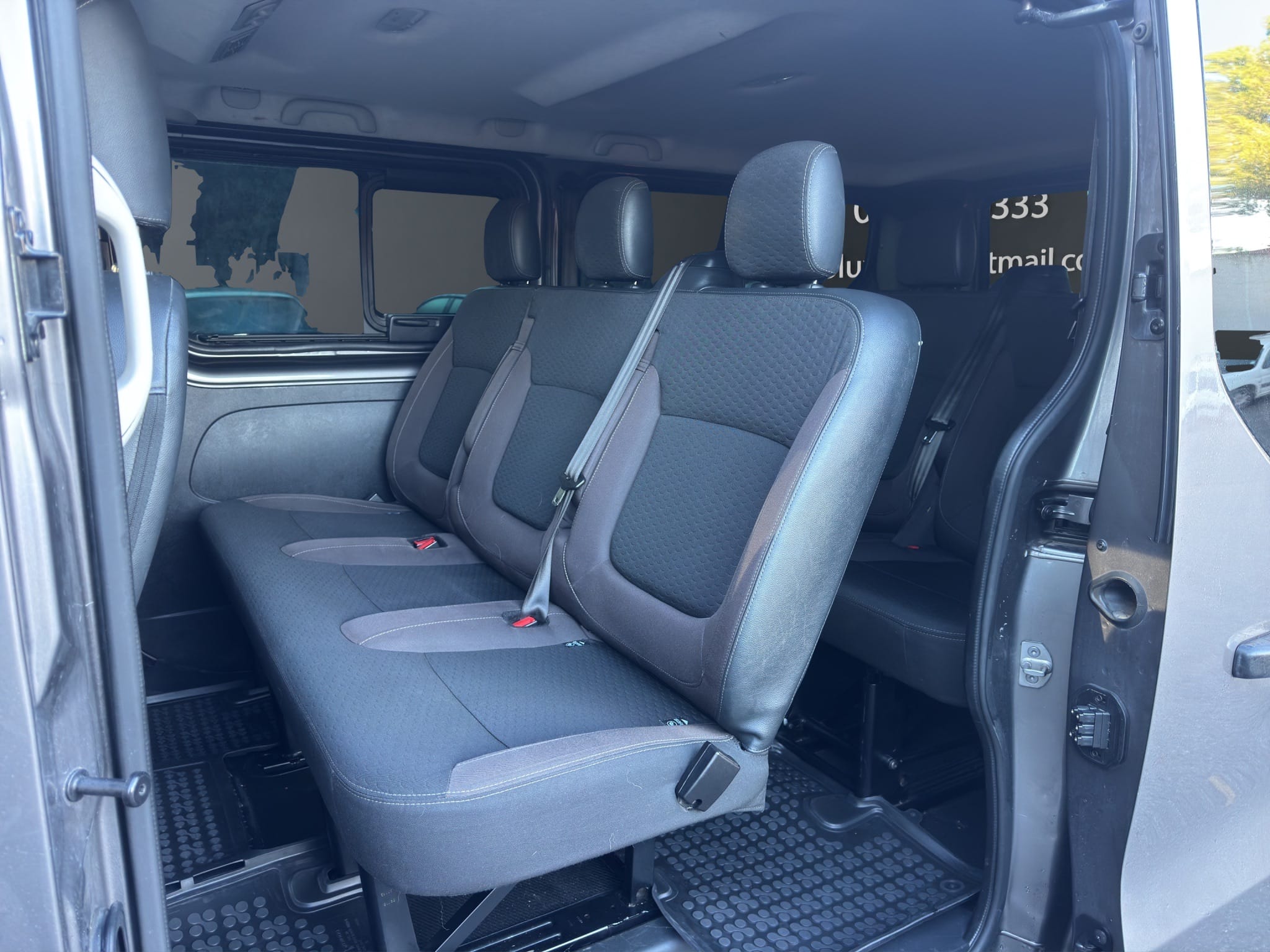 Renault Trafic with Apple CarPlay