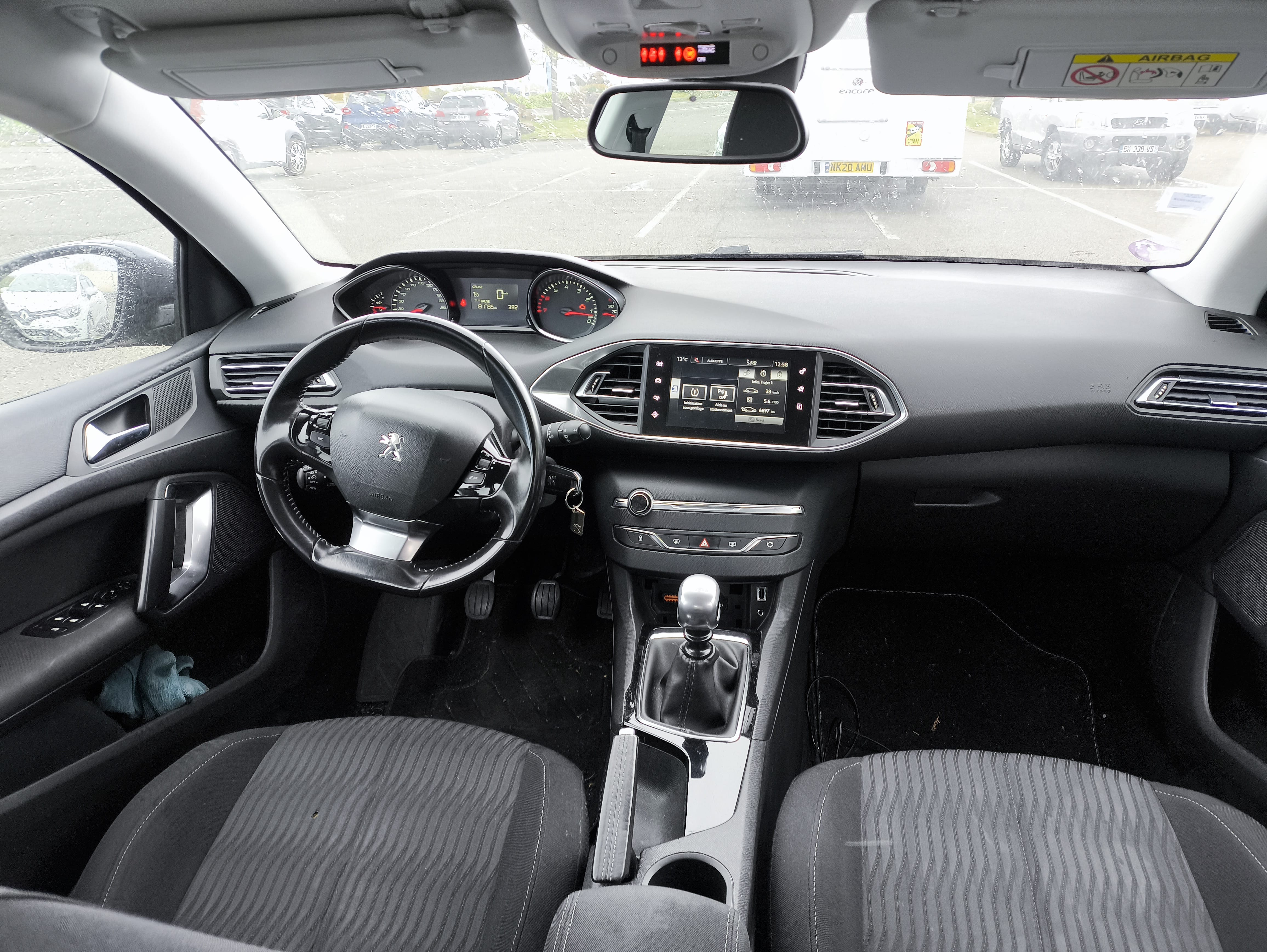 Peugeot 308 with Cruise control