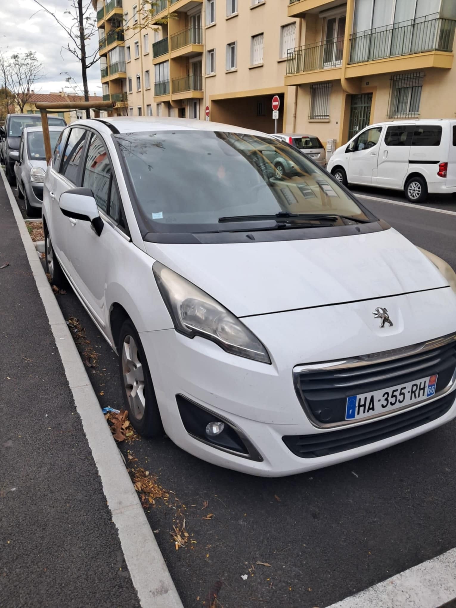 Peugeot 5008 2.0 blue hdi, 2016, Diesel, 6 places