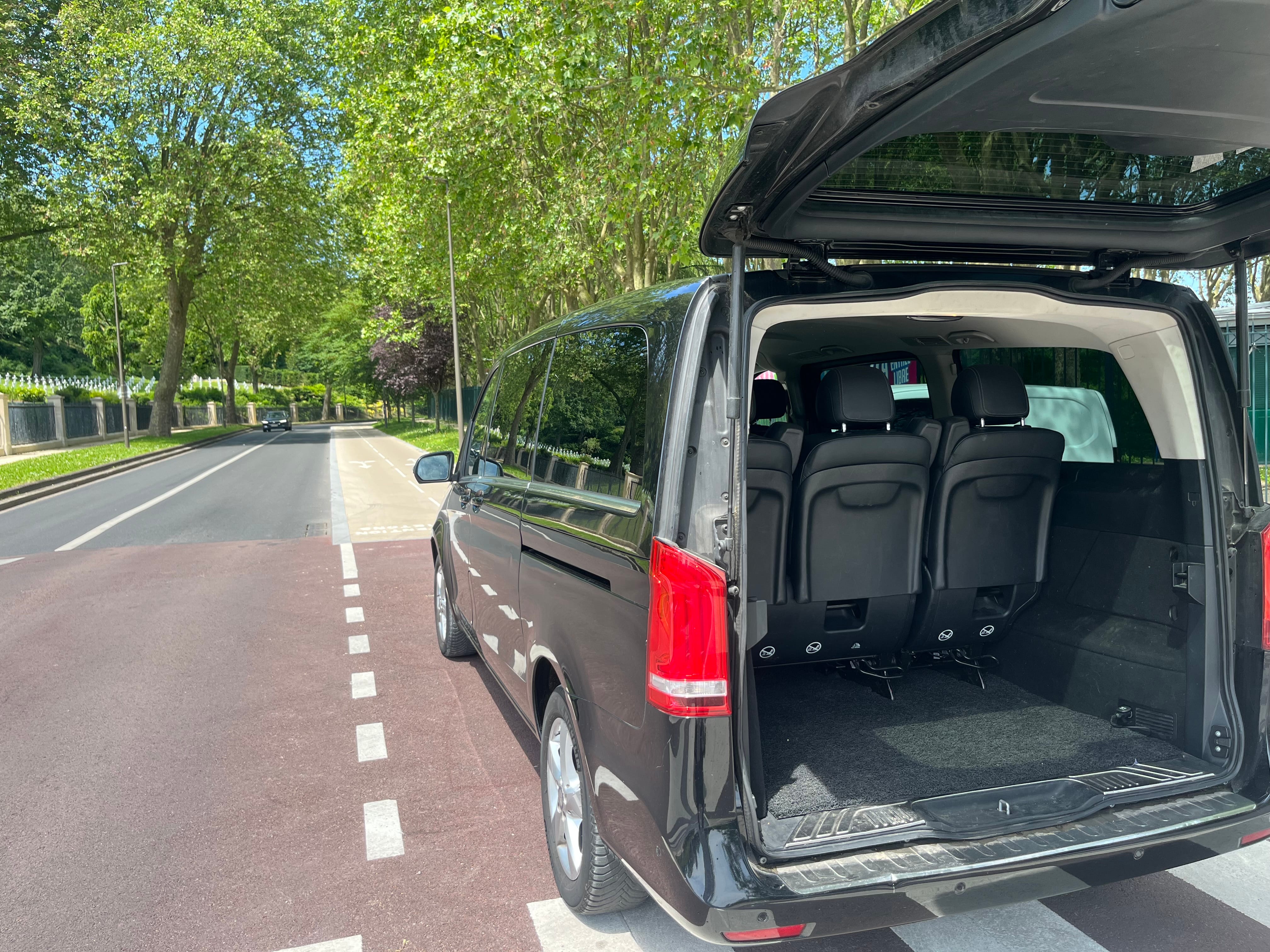 Mercedes-Benz Classe V 220d Salon Luxe Ciel étoilé - Télévision d’intérieur