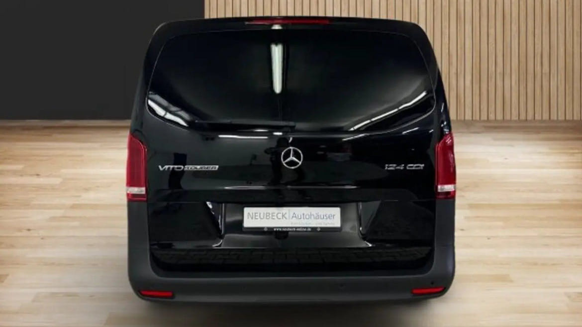 Mercedes-Benz Vito mit Navigationsgerät