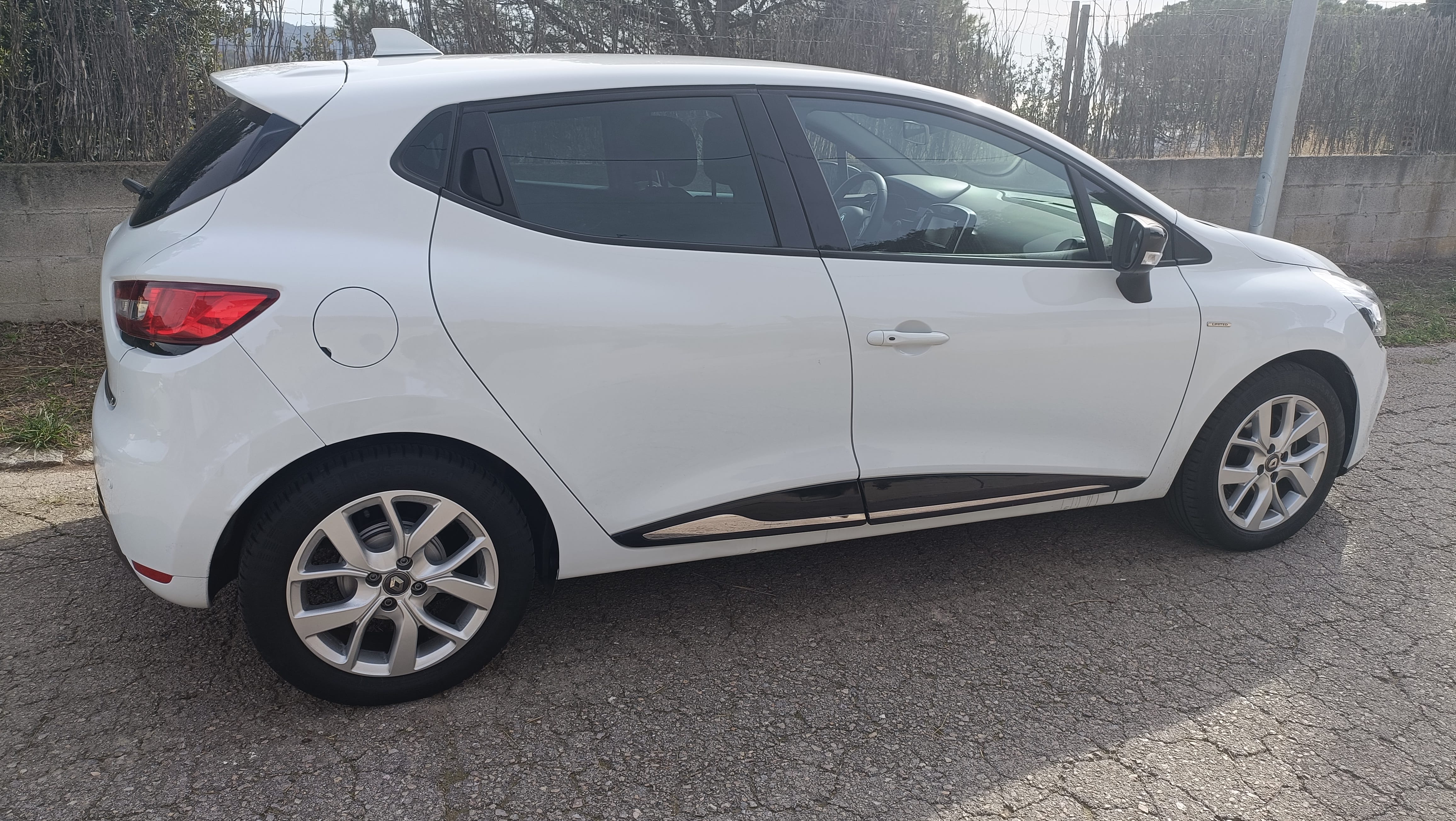 Renault Clio  LIMETD 90 CV