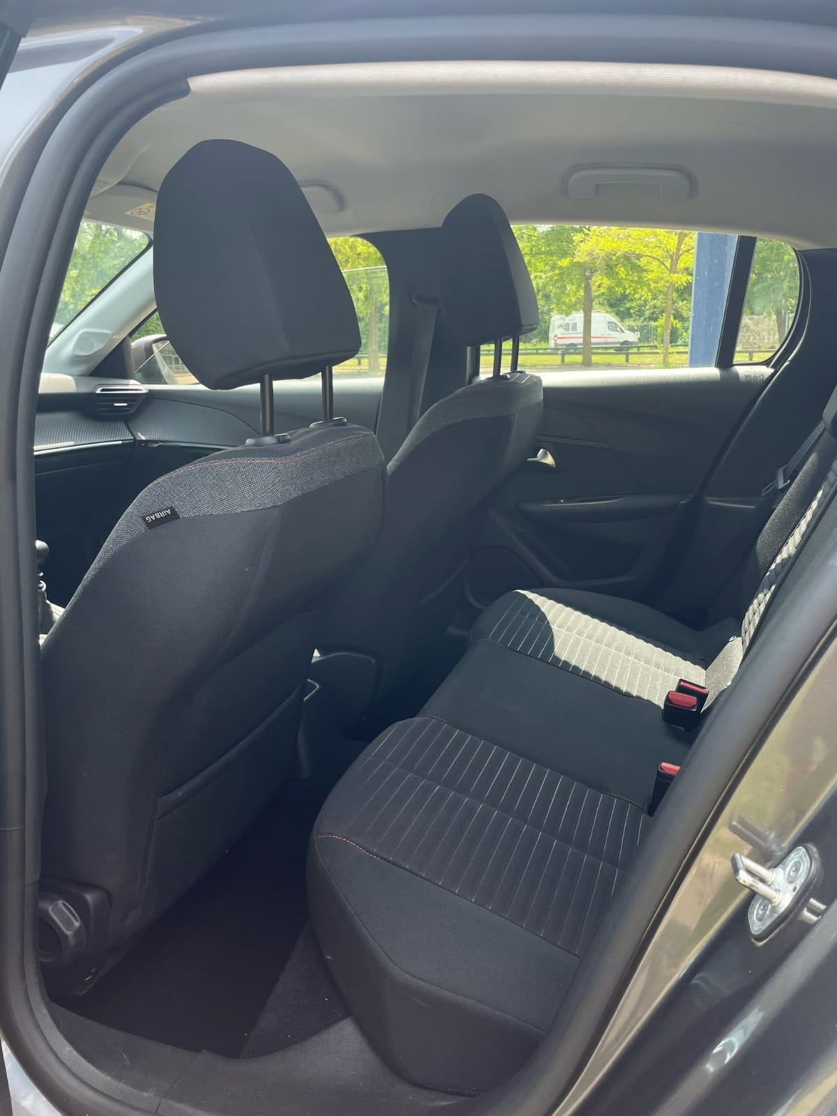 Peugeot 208 with Bluetooth audio