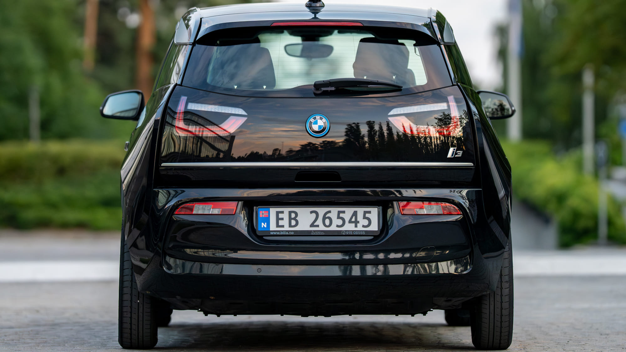 BMW i3 (330km) med Lydinngang