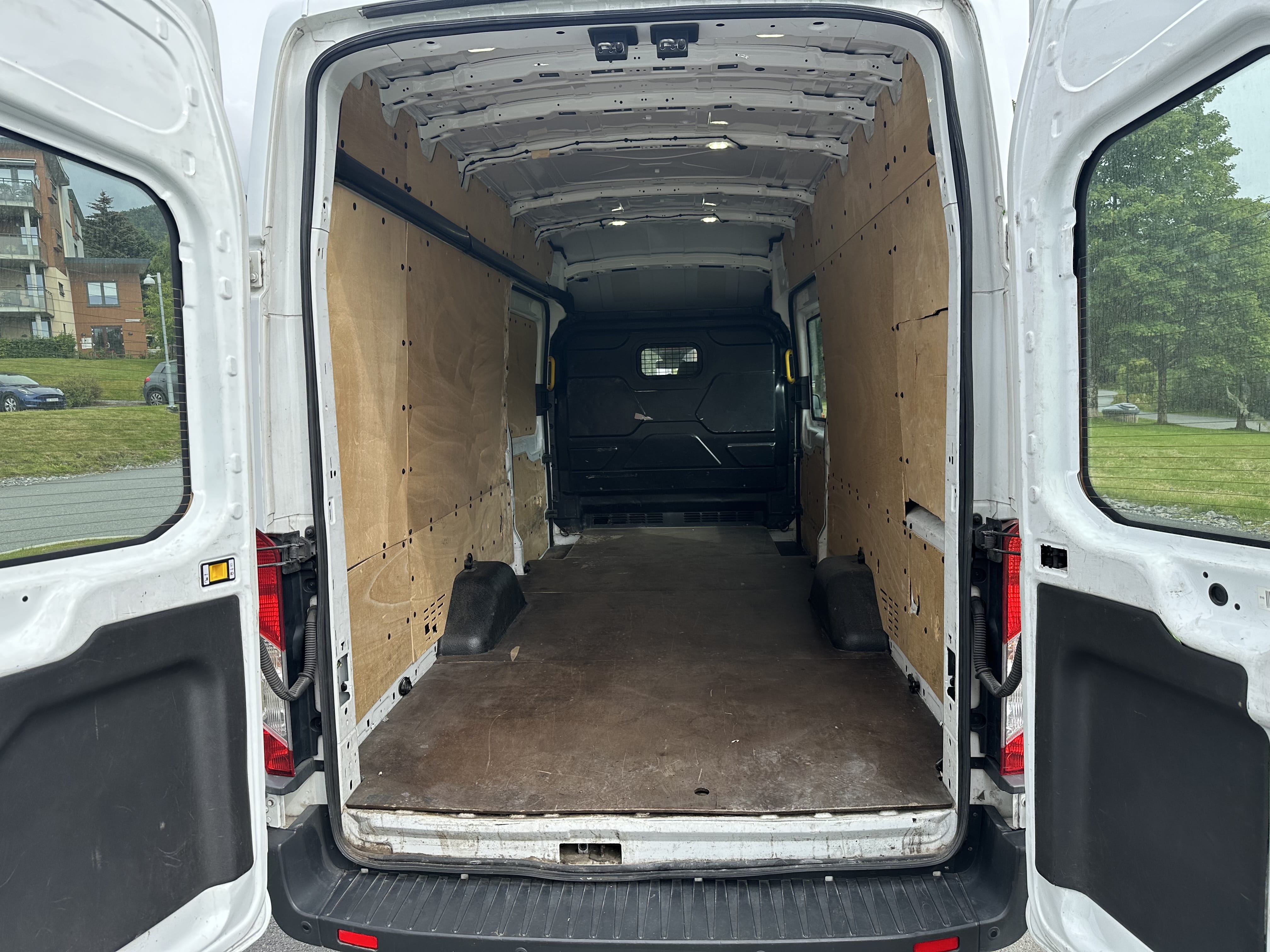 Ford Transit 350 15 m3