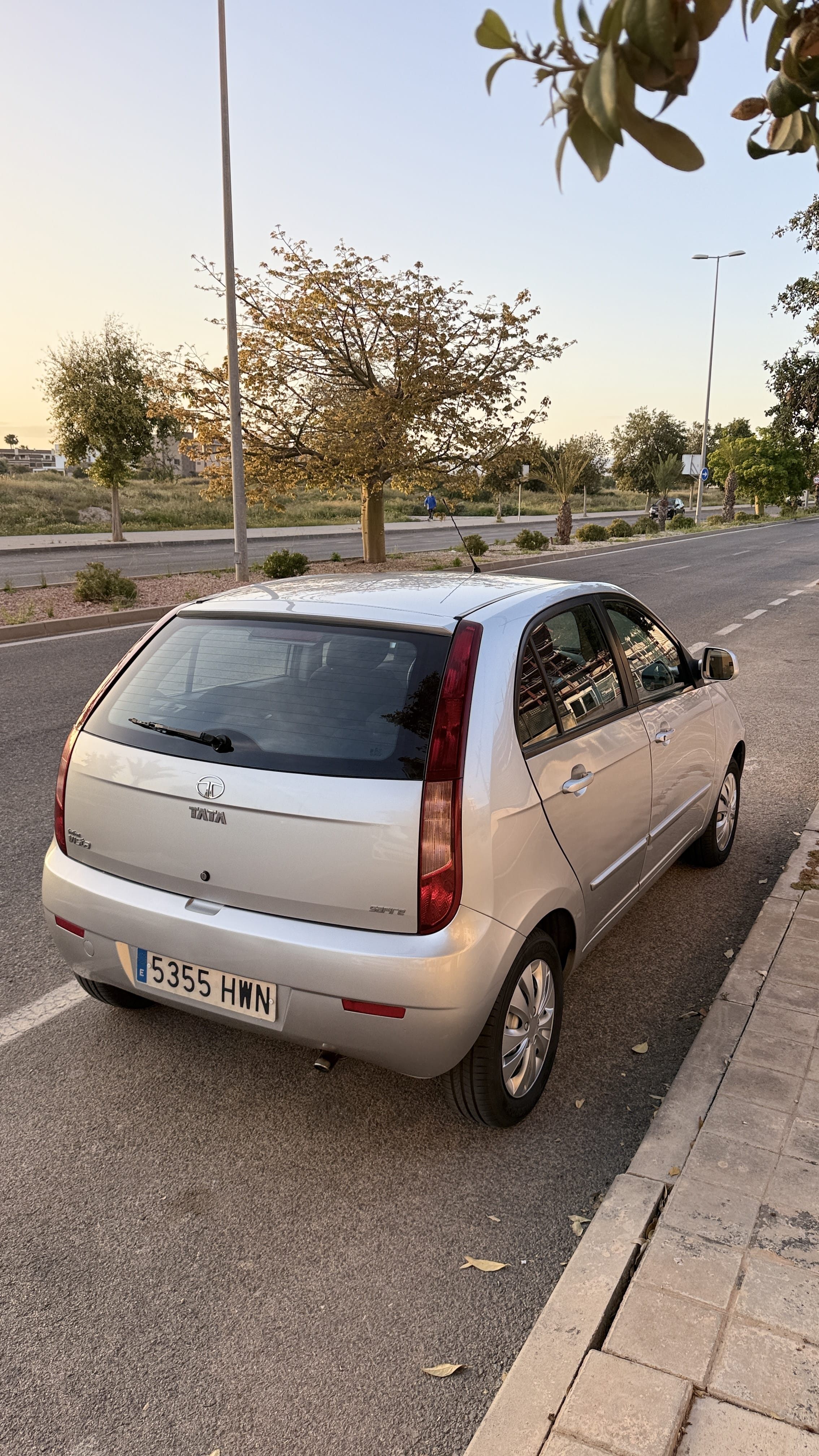 Tata Motors Vista avec Siège bébé