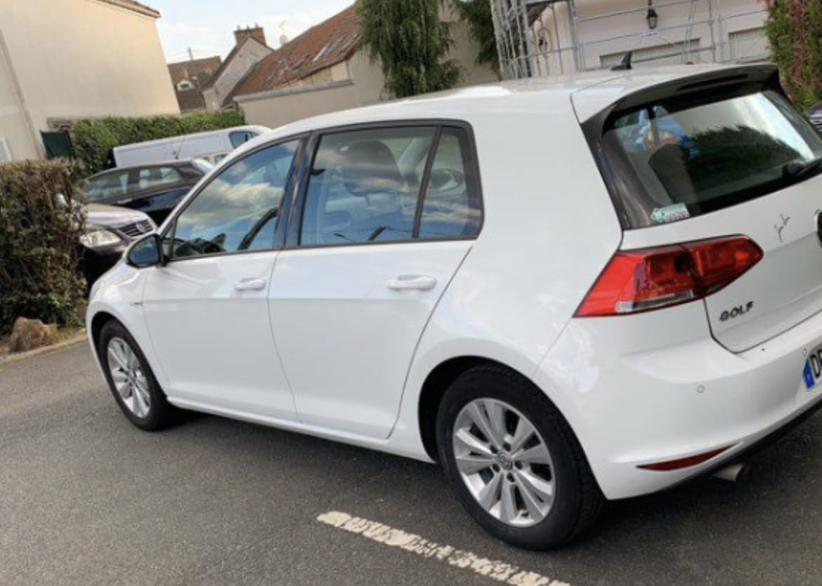 Volkswagen Golf avec GPS