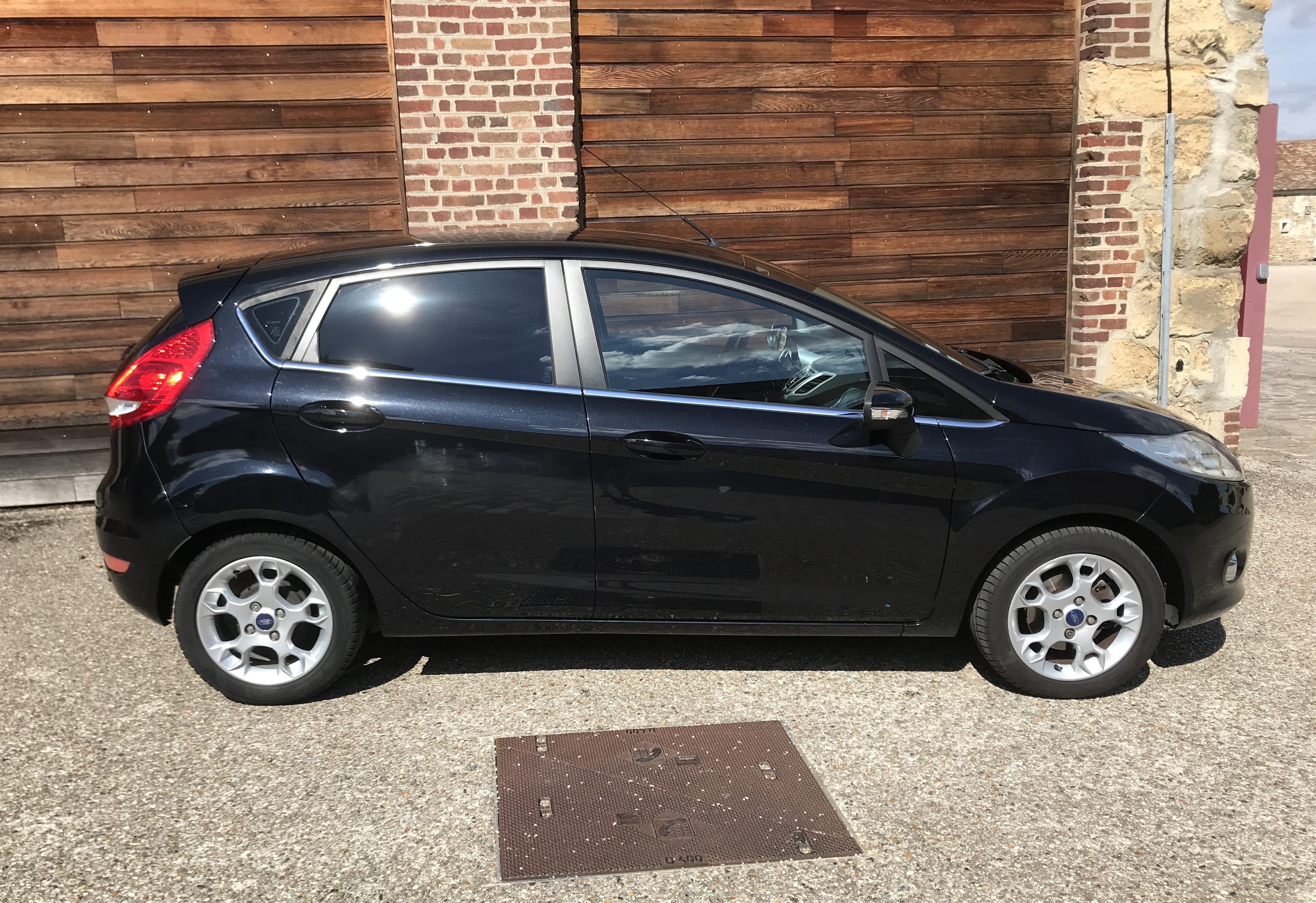 Ford Fiesta avec Climatisation