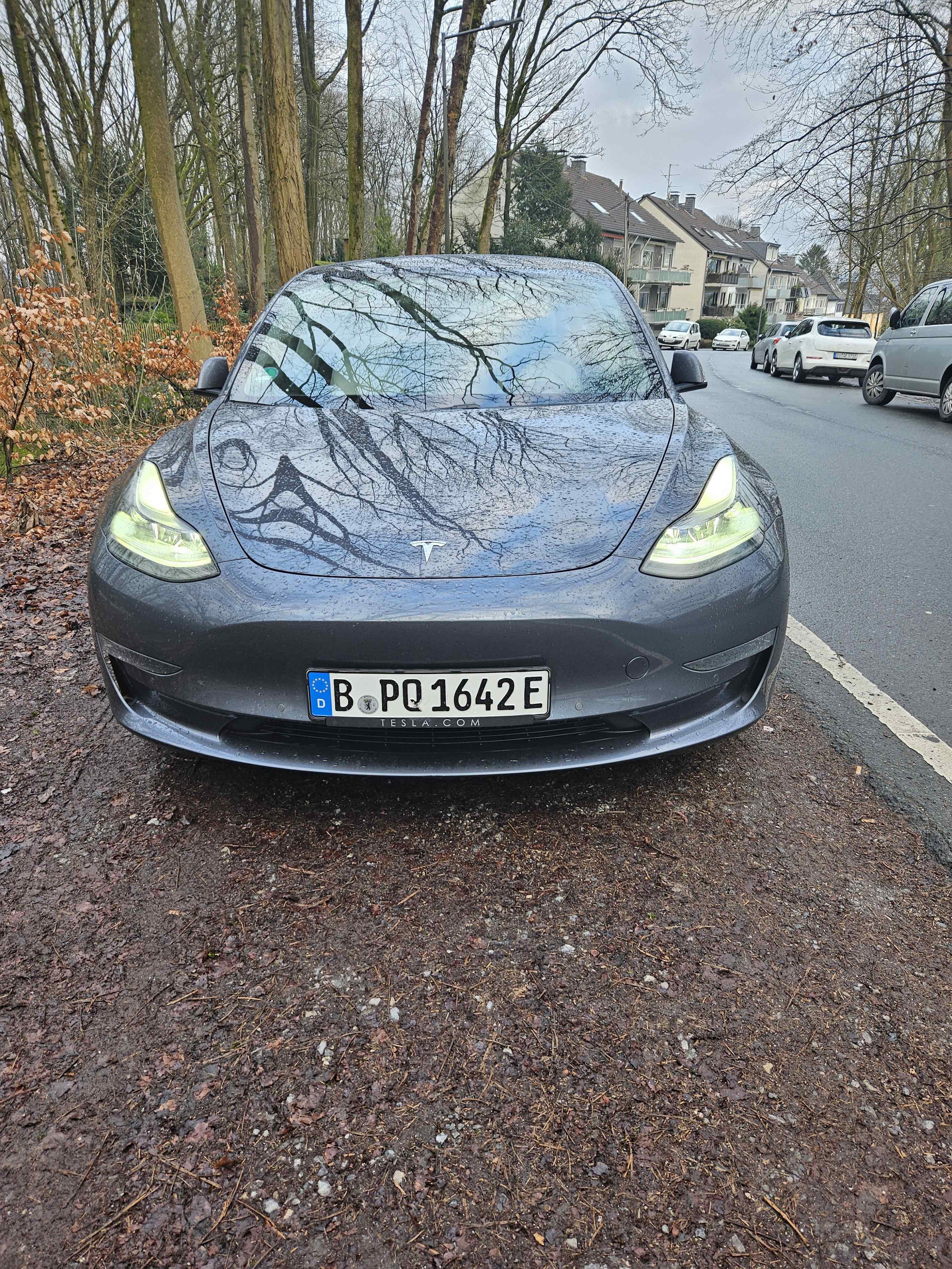 Tesla Model 3 mit Dashcam