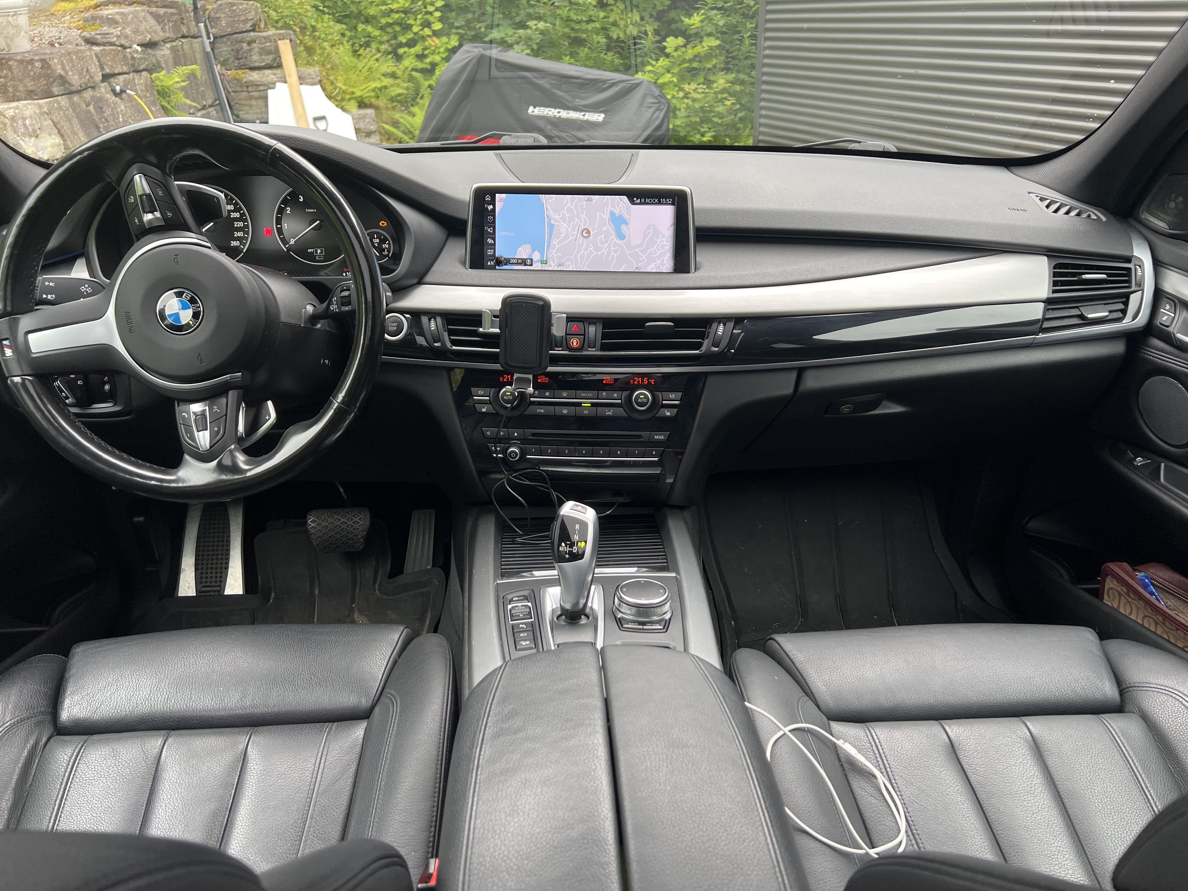 BMW X5 xDrive40e Nye sommerdekk 2026 med Bluetooth audio