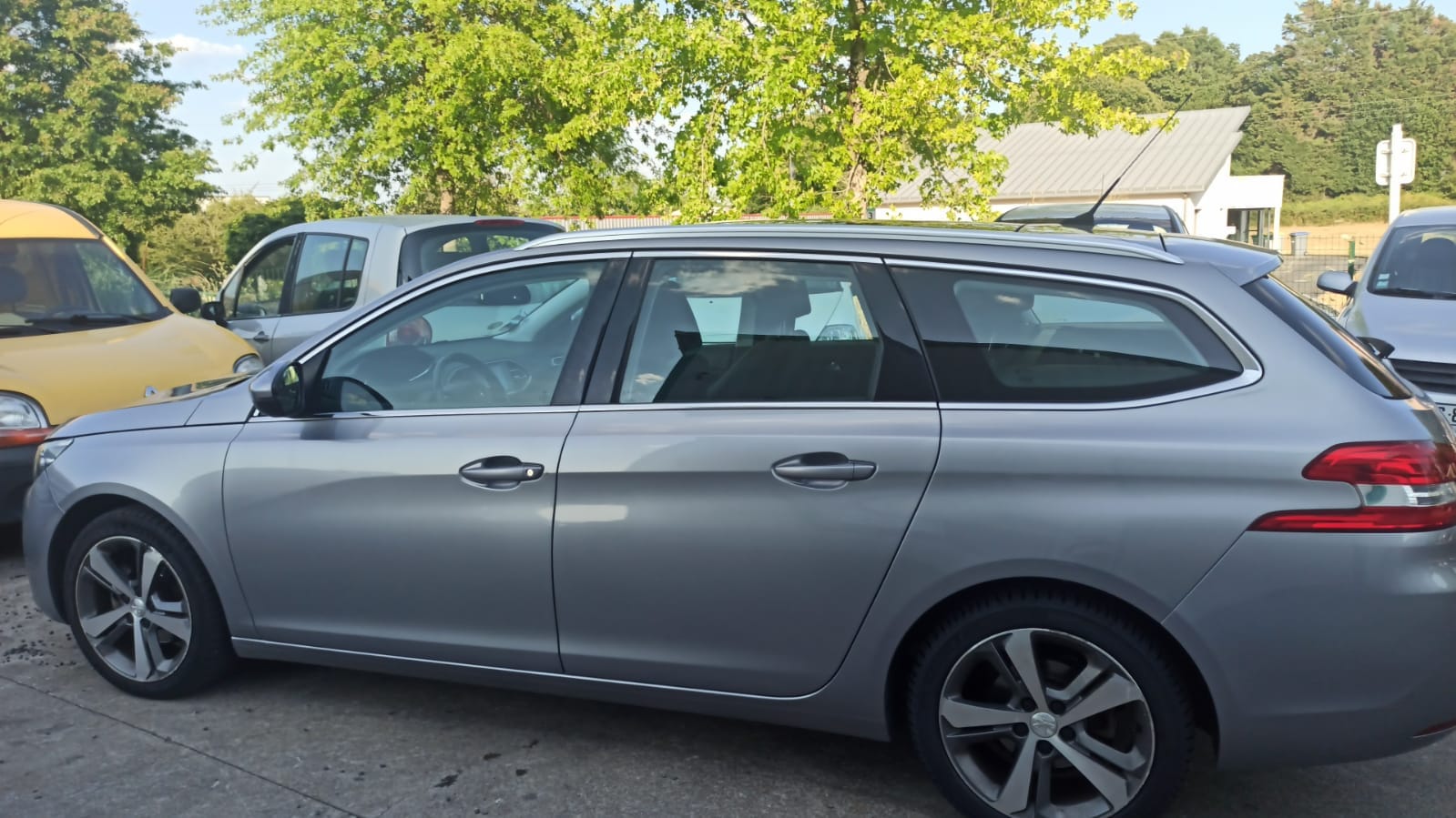 Peugeot 308 SW avec Climatisation