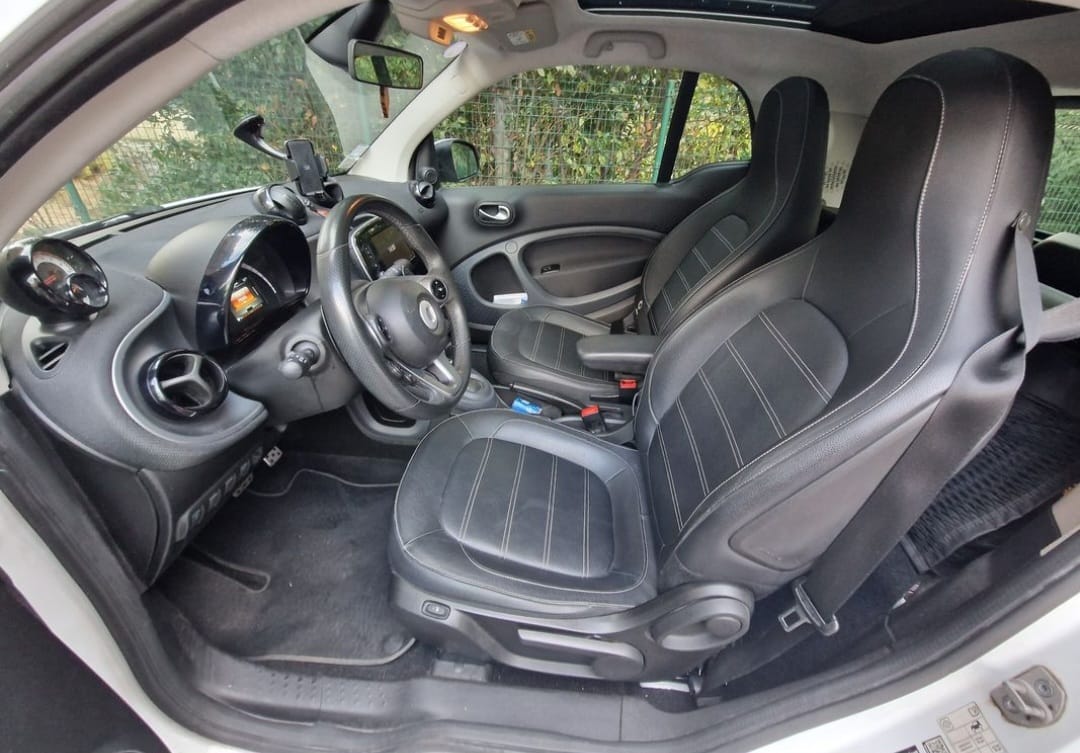 Smart Fortwo Coupé 4 chevaux boîte automatique avec GPS
