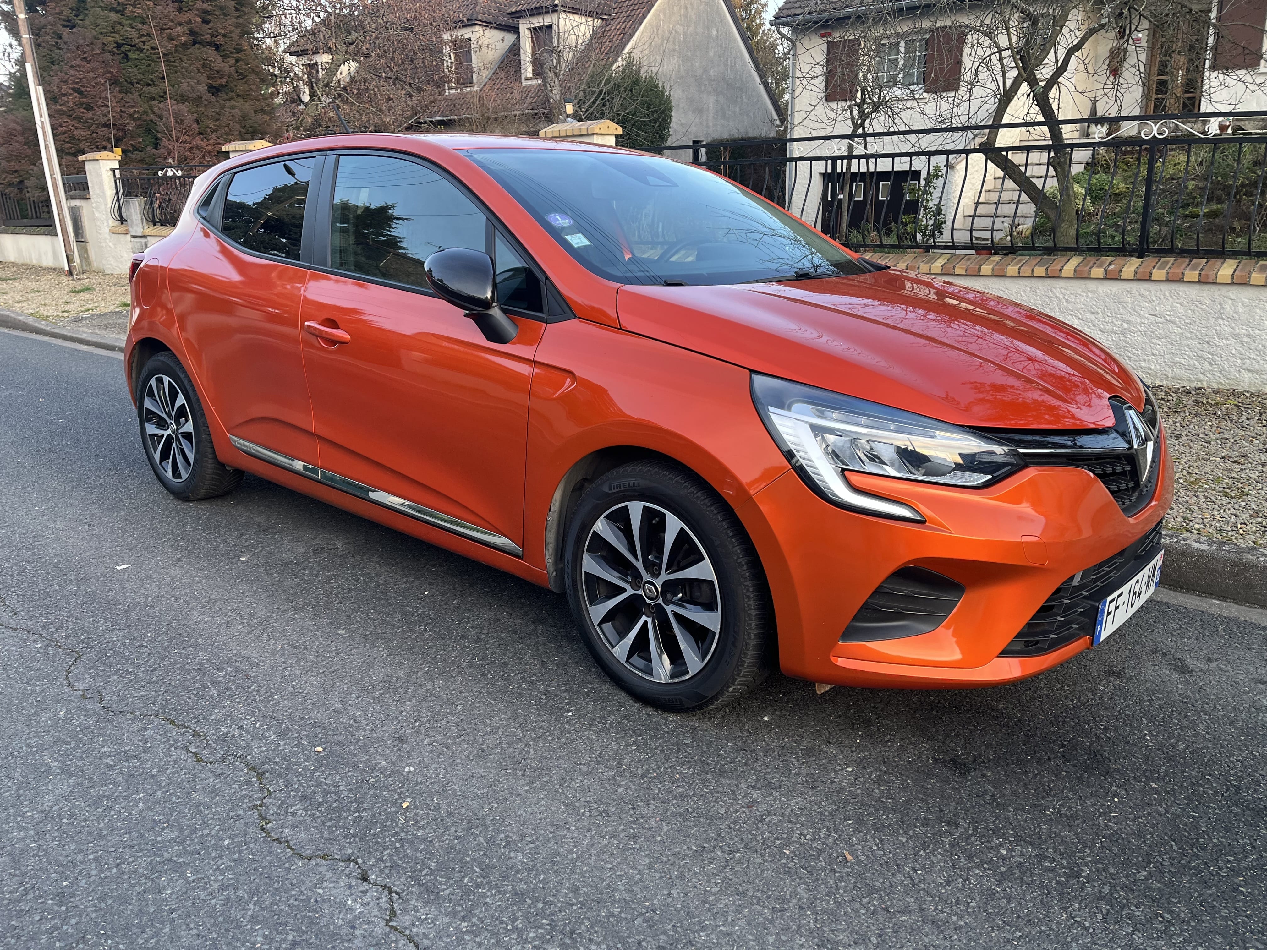 Renault Clio 1.0 avec GPS