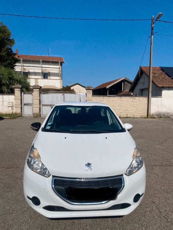 Peugeot 208, 2015, Diesel