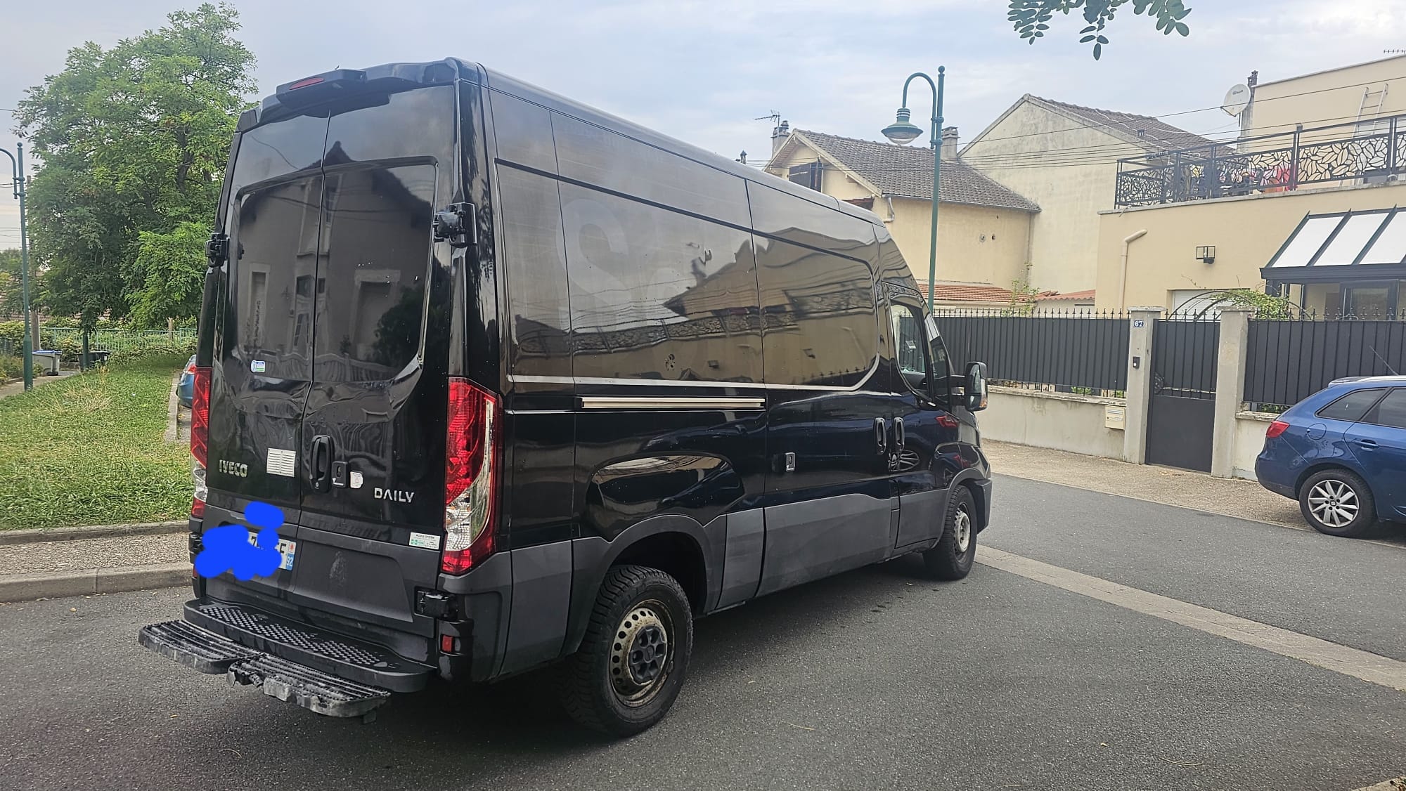 Iveco Daily Fourgon avec Climatisation