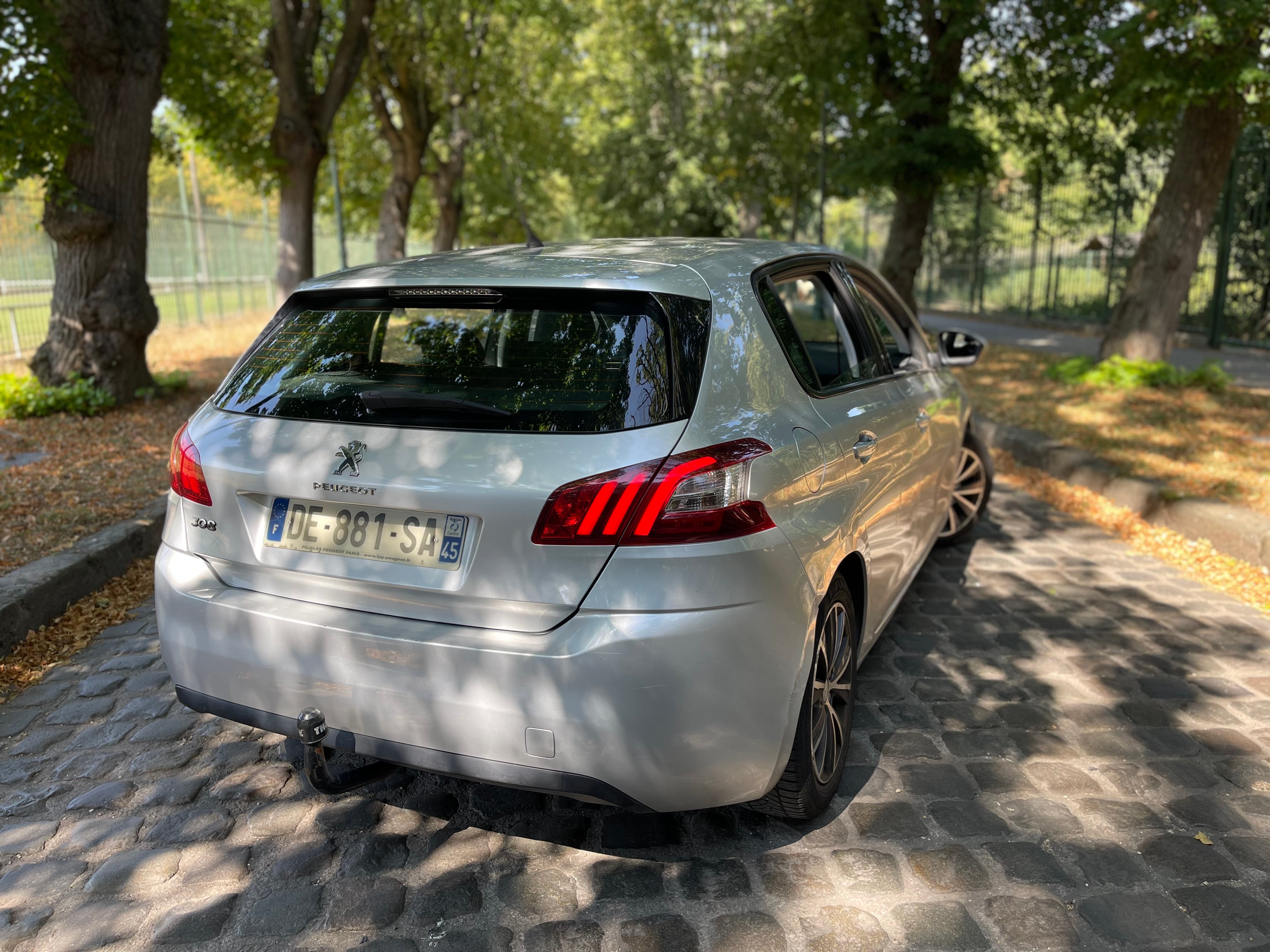 Peugeot 308 avec Siège bébé