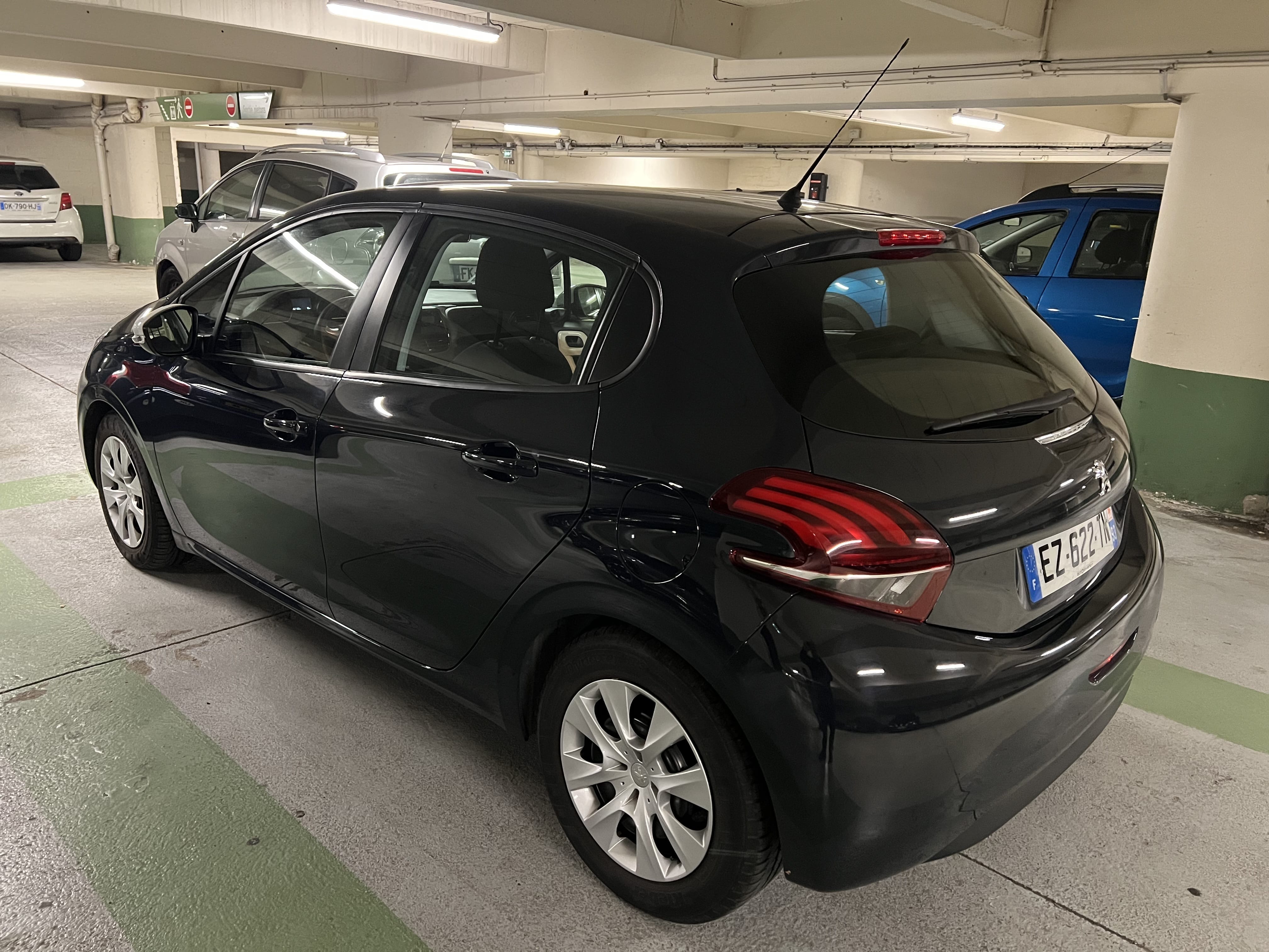 Peugeot 208 avec GPS