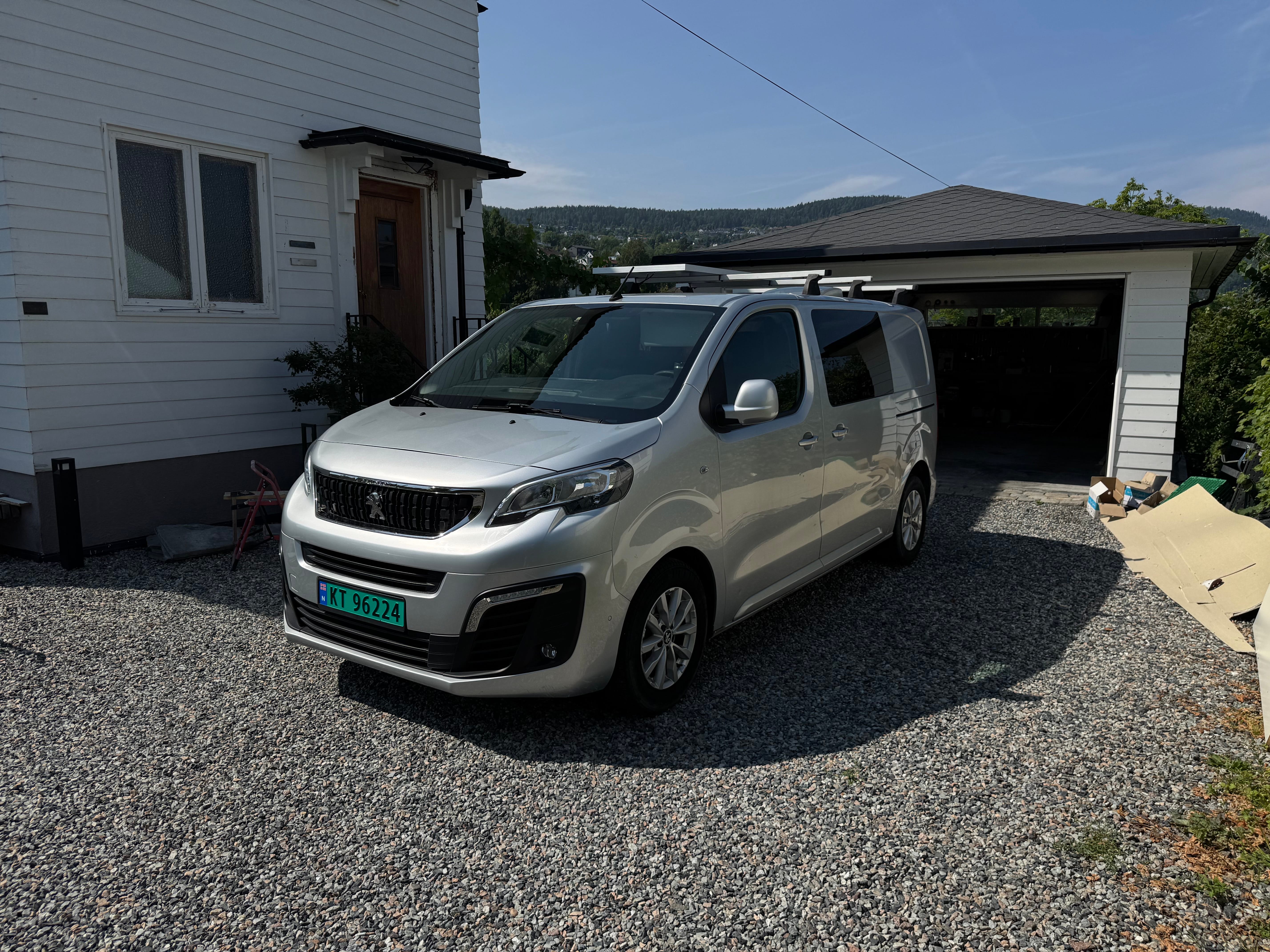 Peugeot Expert 2.0 CAMPER//230V//Kjøleskap//Takluke//Seng med Aircondition