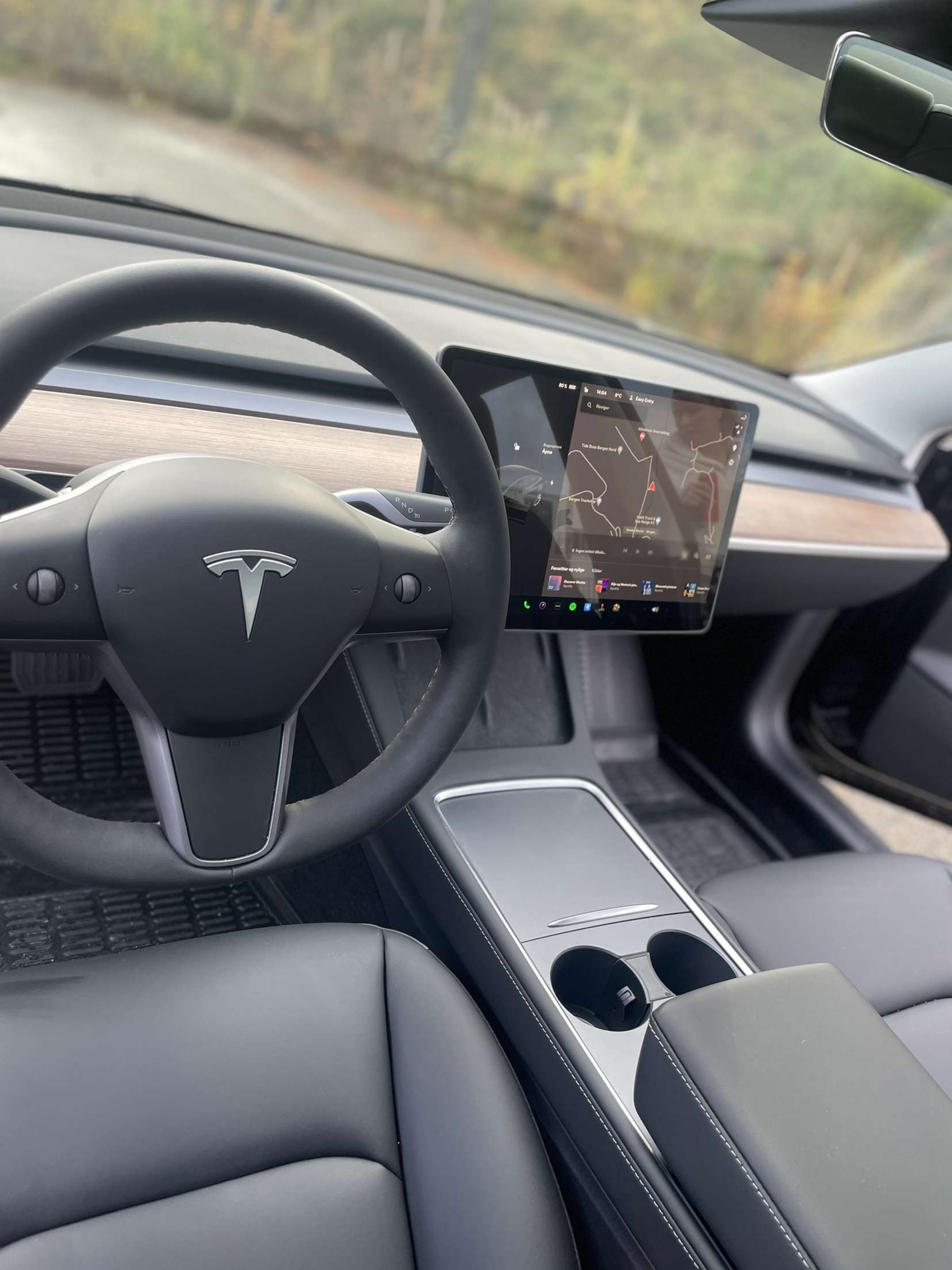 Tesla Model 3 Long Range med Cruisekontroll