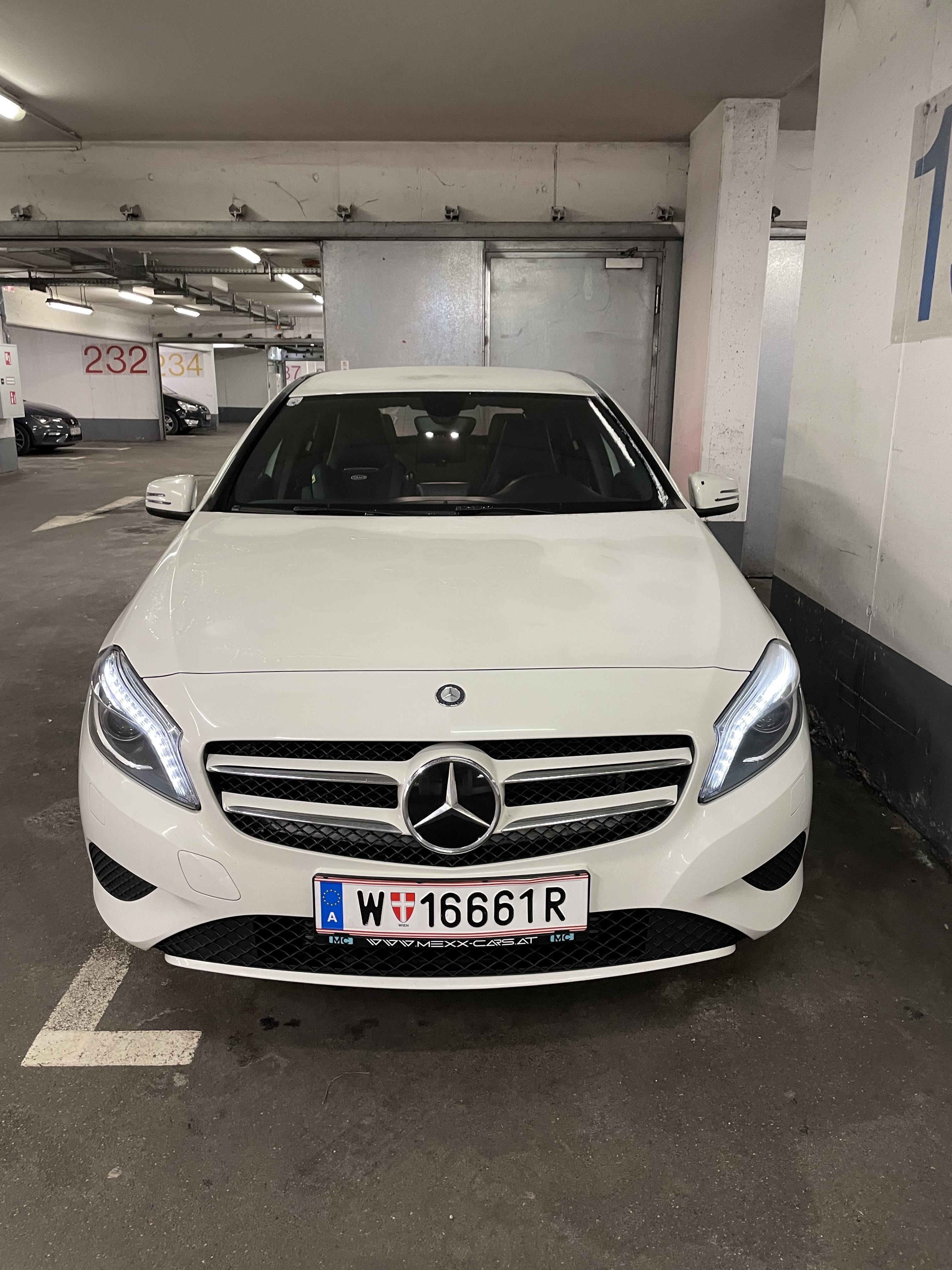 Mercedes-Benz A-Klasse 180, 2015, Super 95