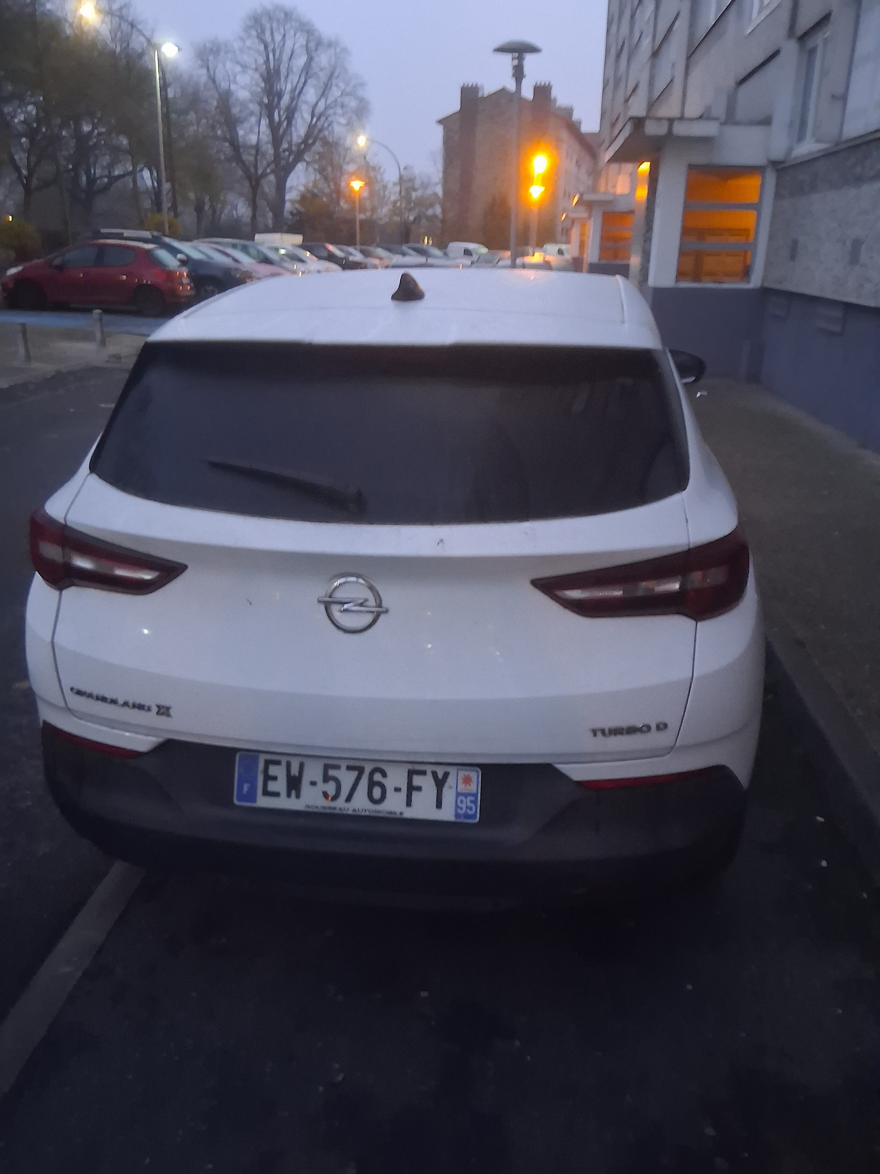 Opel Grandland avec GPS