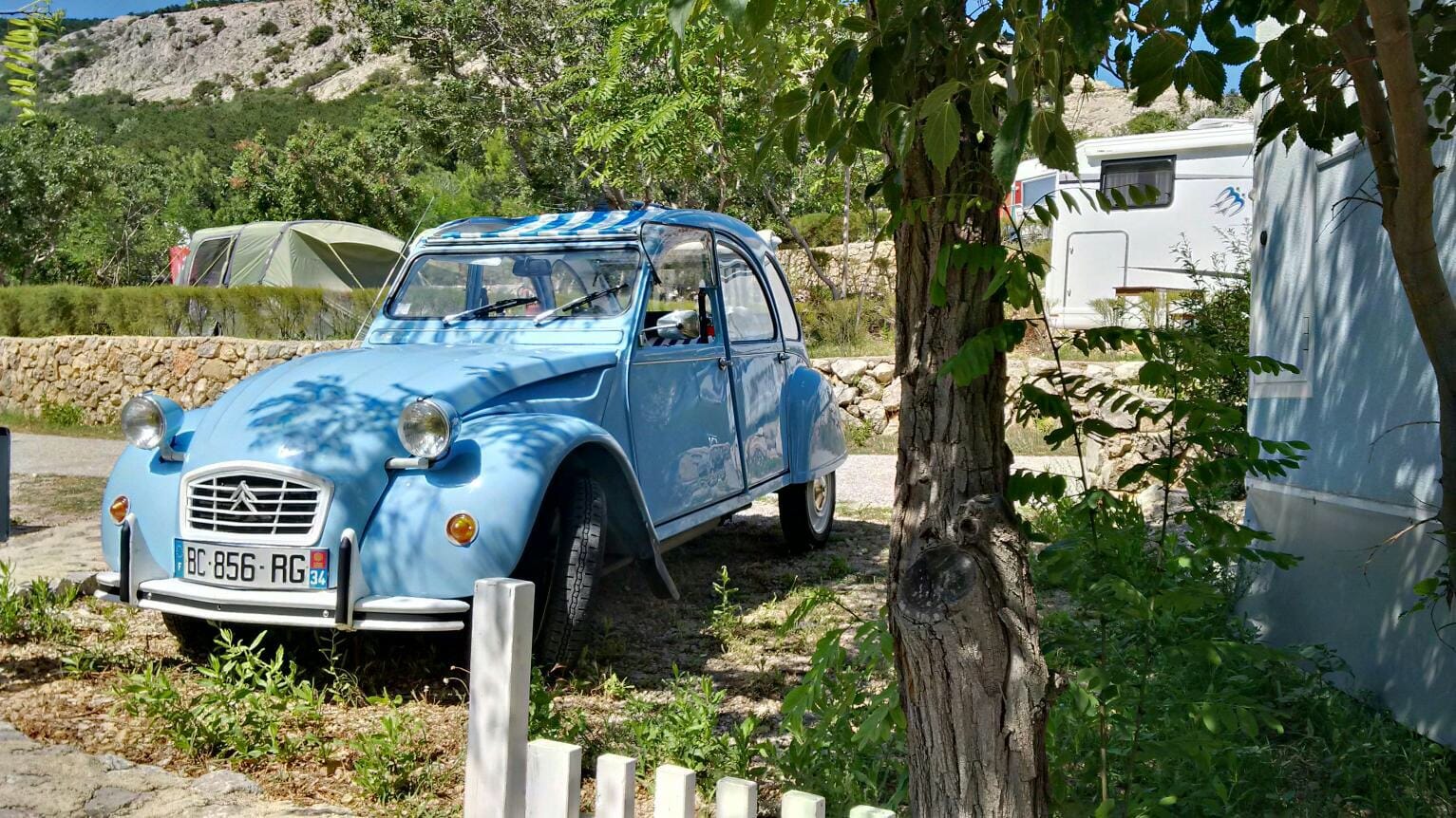 Citroen 2CV 6 Blue Virgin